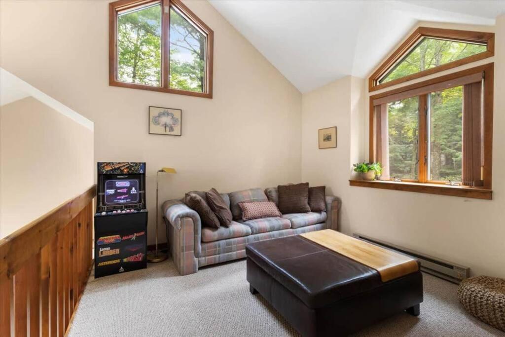 Split Rock Classic Chalet – Game Room & Family Friendly view 3