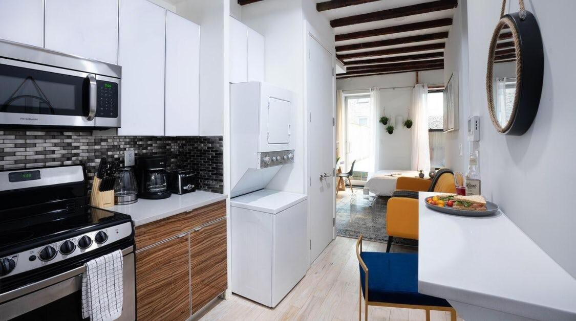 24-3 Prime Gramercy New Studio W D Terrace