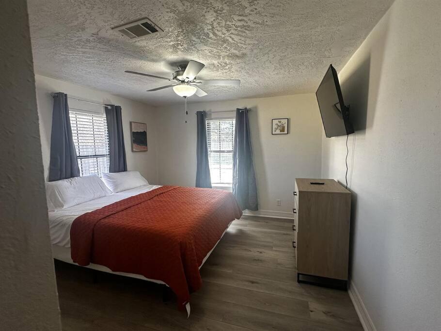 Spacious 5 bedroom home in Bridge City - Property Image 23
