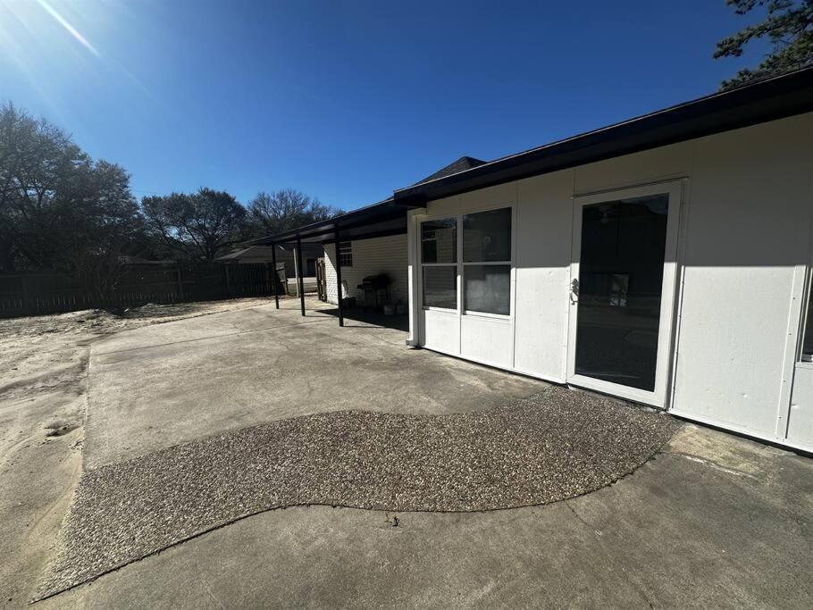 Spacious 5 bedroom home in Bridge City - Property Image 17