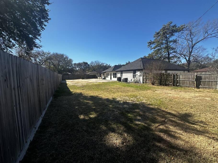Spacious 5 bedroom home in Bridge City - Property Image 8
