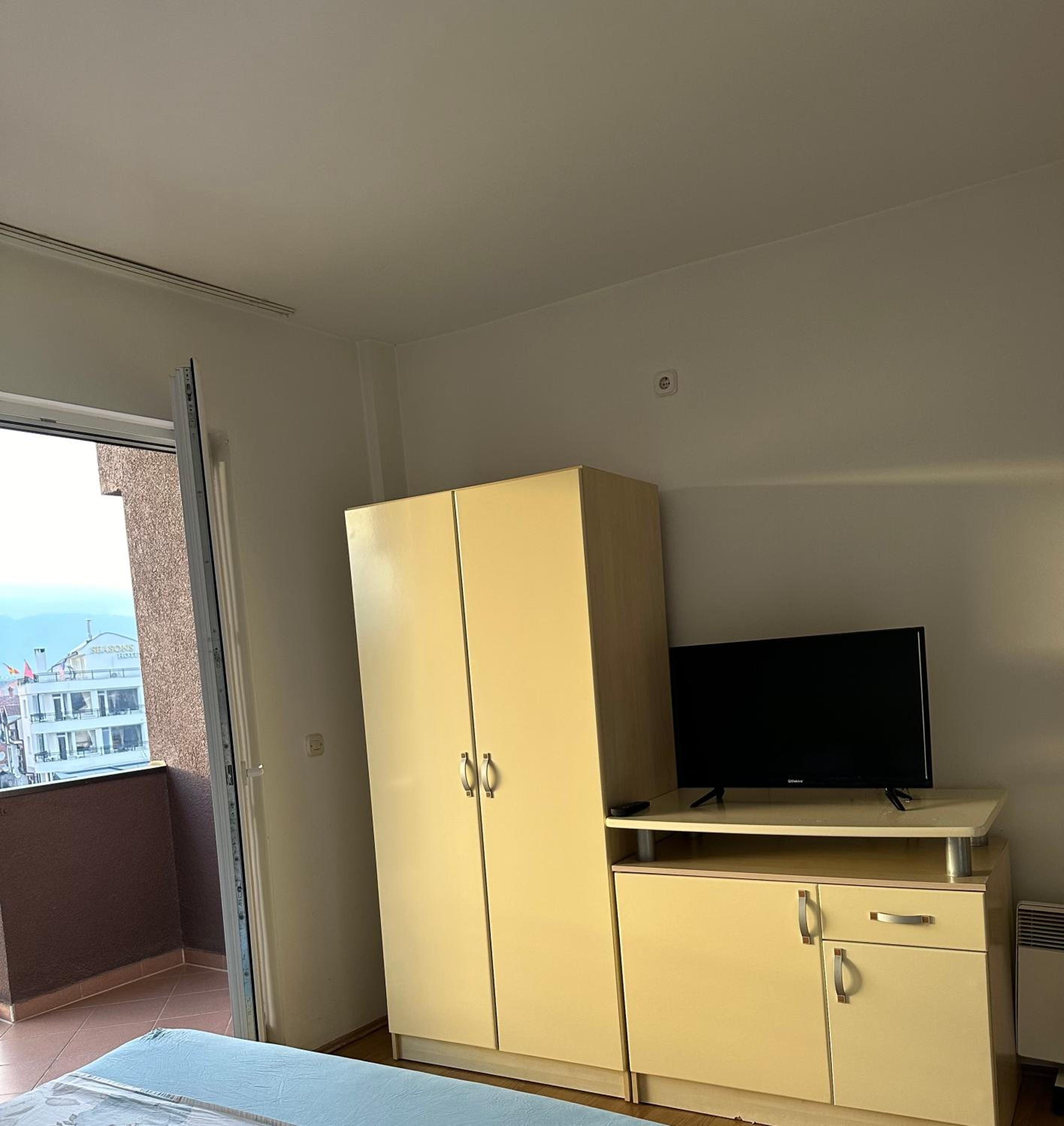 Alibi ROOM's view 5