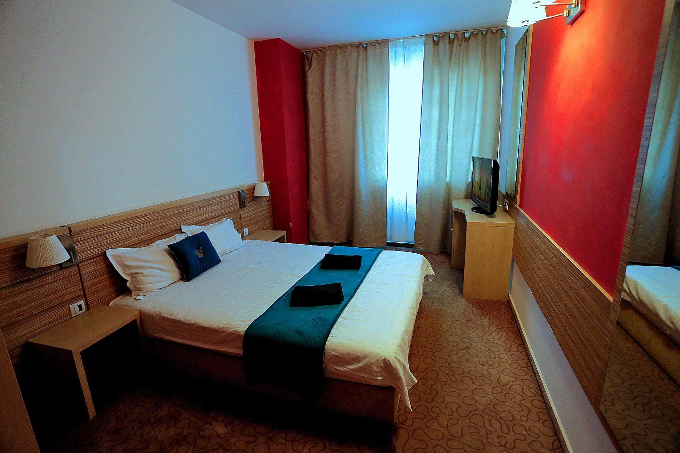 Cataleya Suites Aparthotel