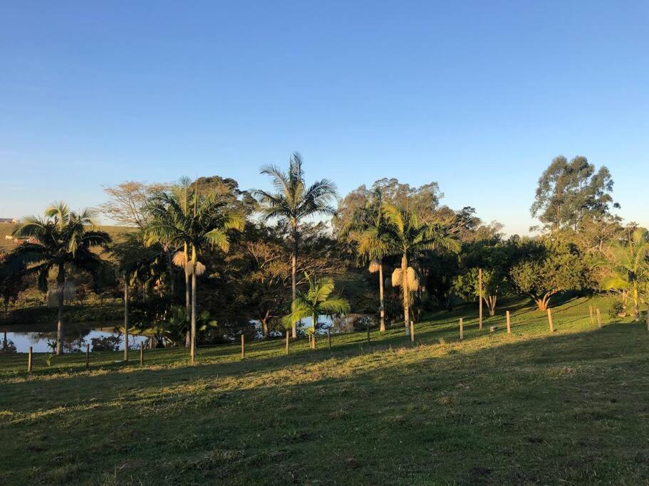 Casa de campo para relaxar em meio à natureza!
