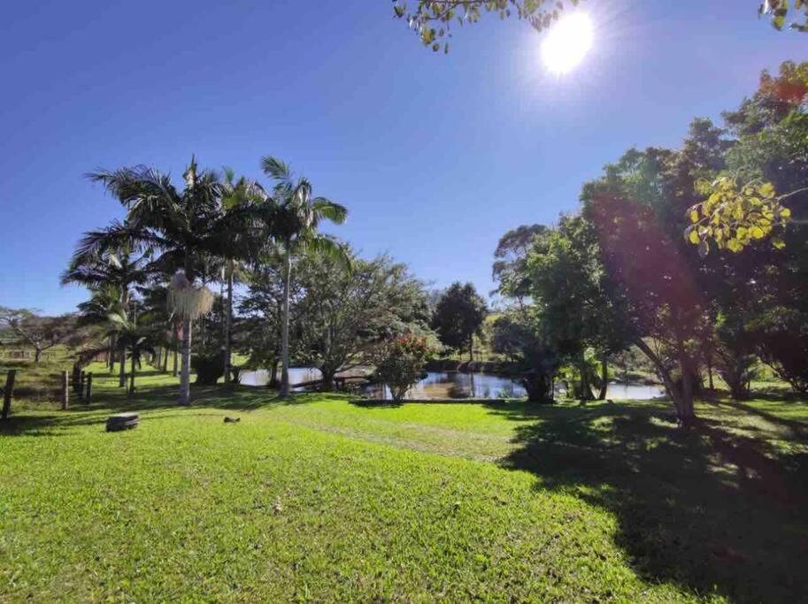 Casa de campo para relaxar em meio à natureza!