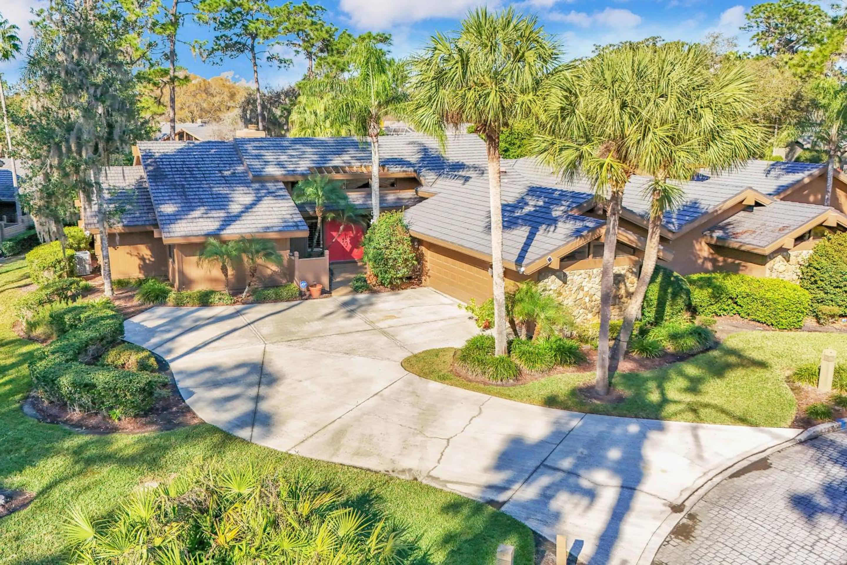 Resort Palm Retreat view 2