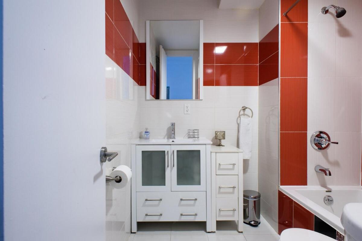 24-10 Studio Prime Gramercy WD in Unit