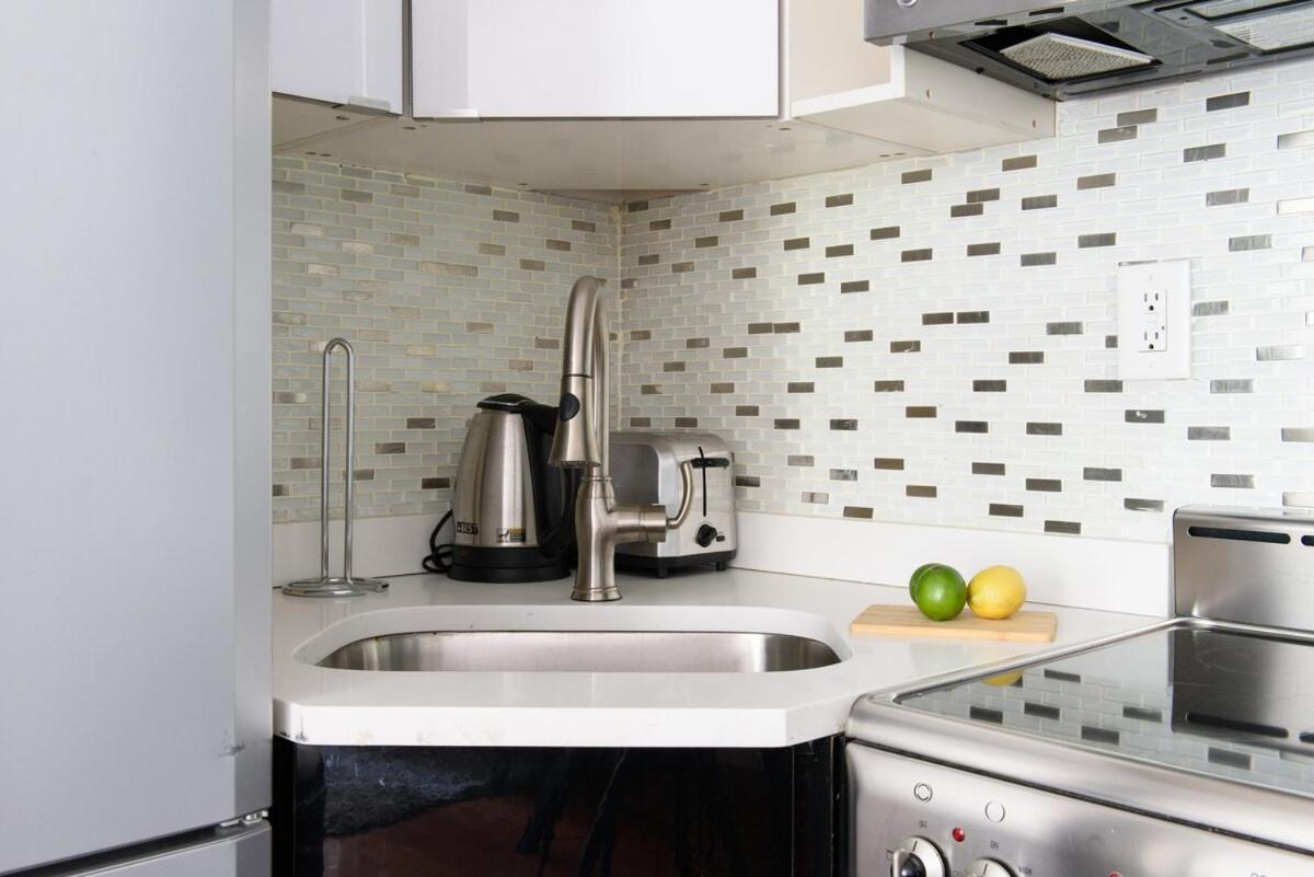 24-10 Studio Prime Gramercy WD in Unit