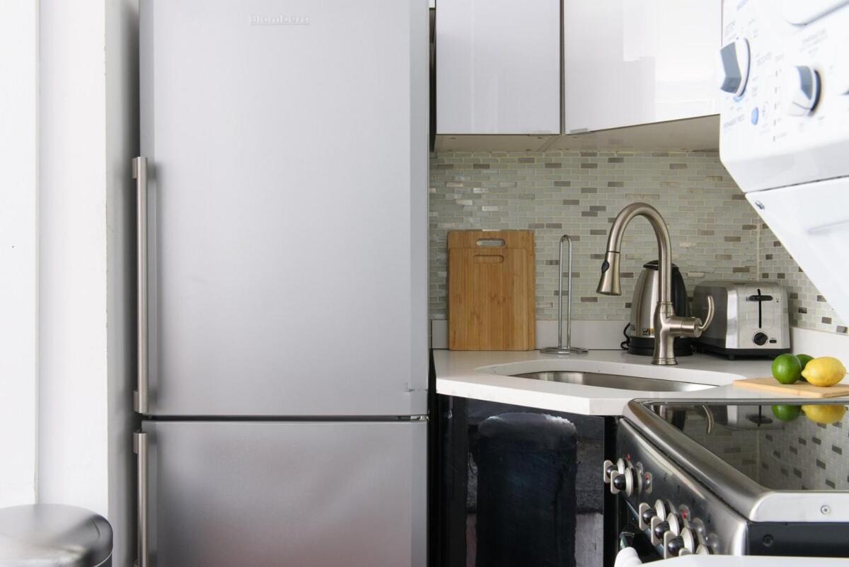 24-10 Studio Prime Gramercy WD in Unit