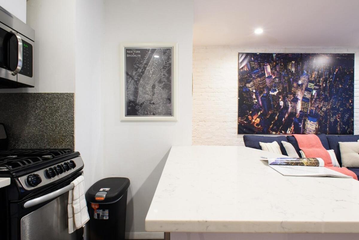 26-4B Newly Furnished 1BR W D Courtyard