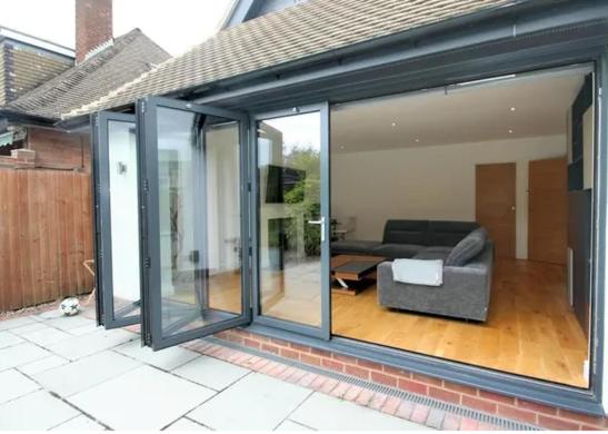 Luxury house in solihull view 5