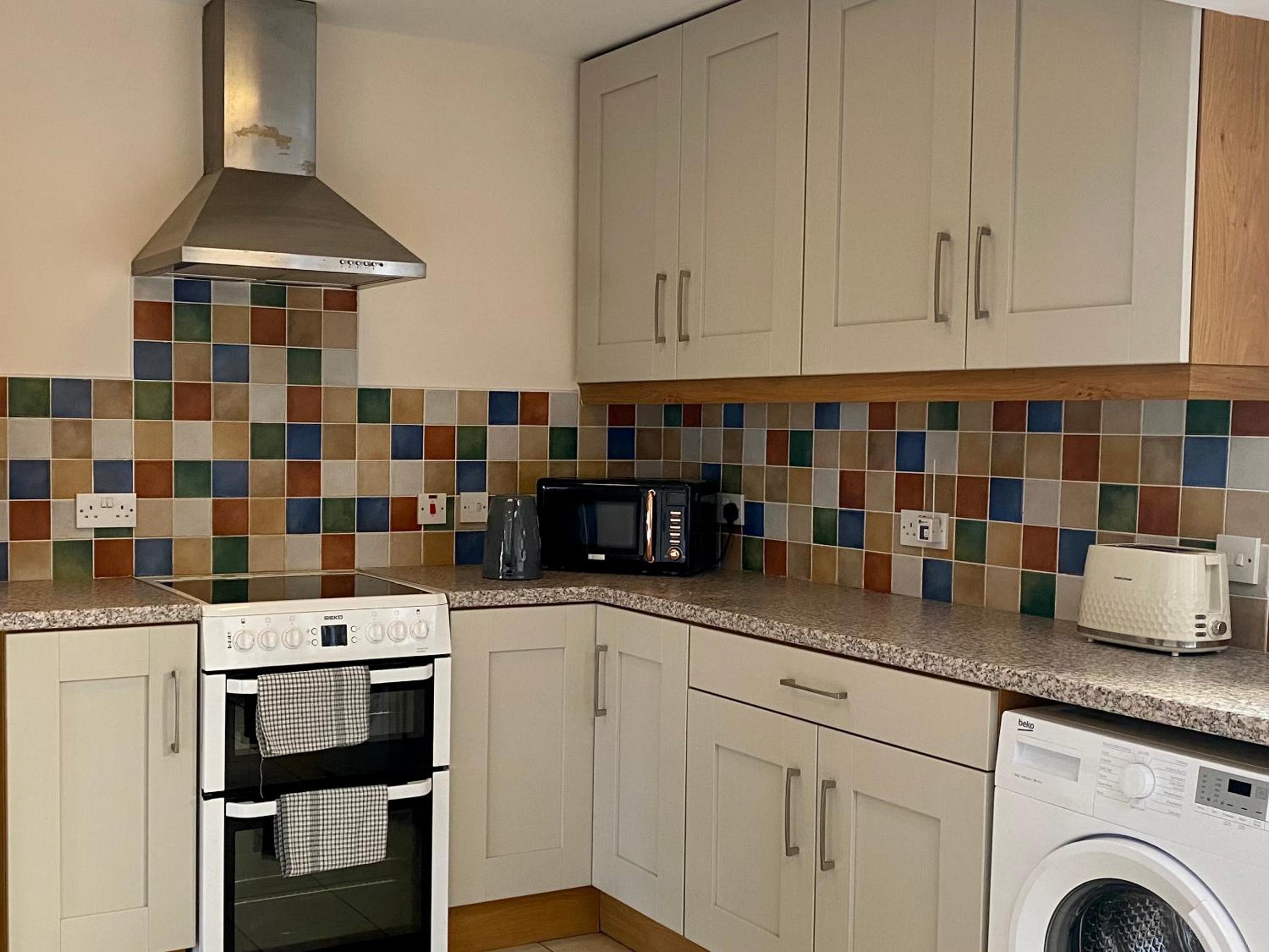 Harbour Views 3 Bed Townhouse with private off street parking and office