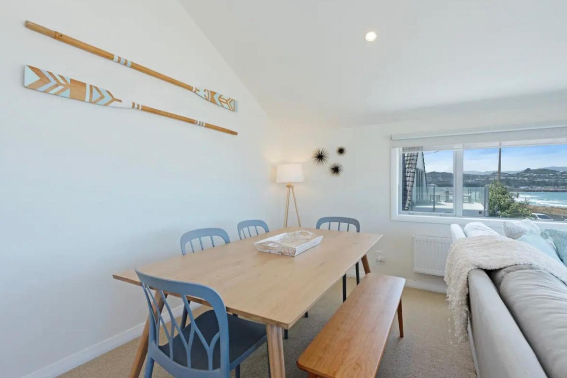 Lyall Bay Parade Apartment view 5
