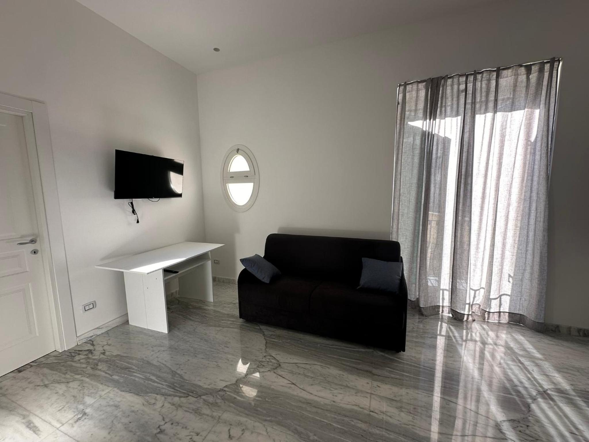 Lily Suite