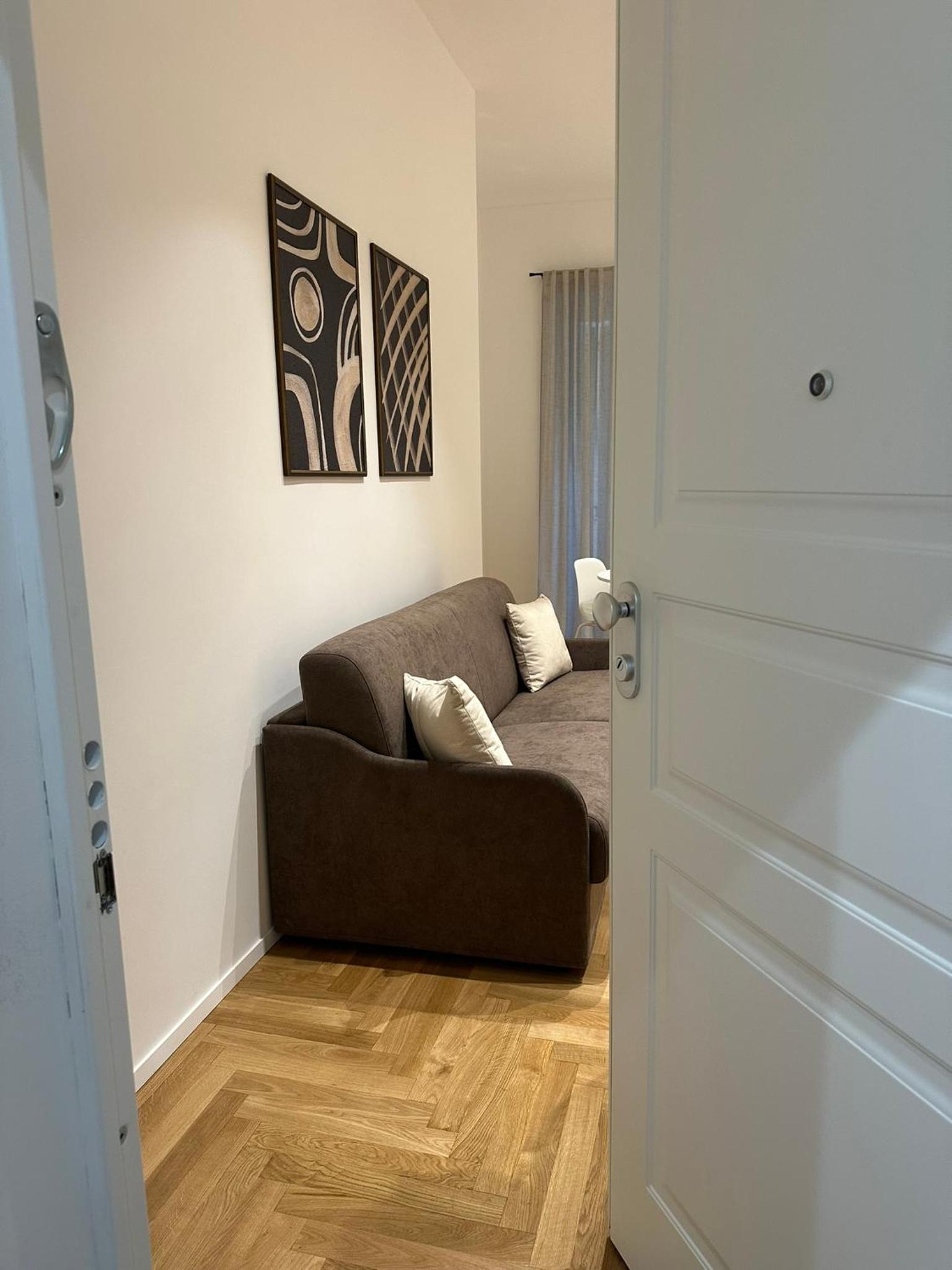 Lily Suite