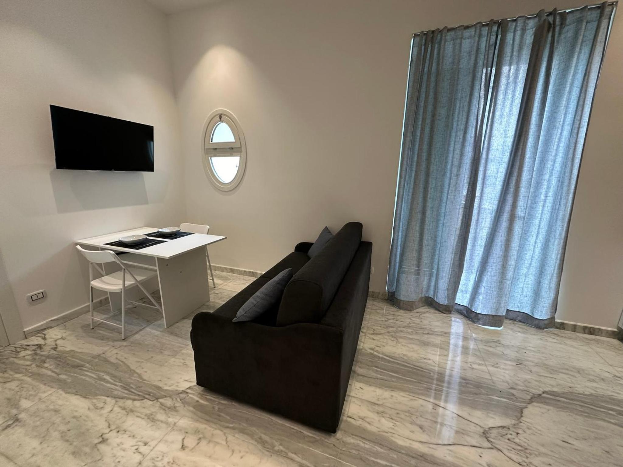 Lily Suite