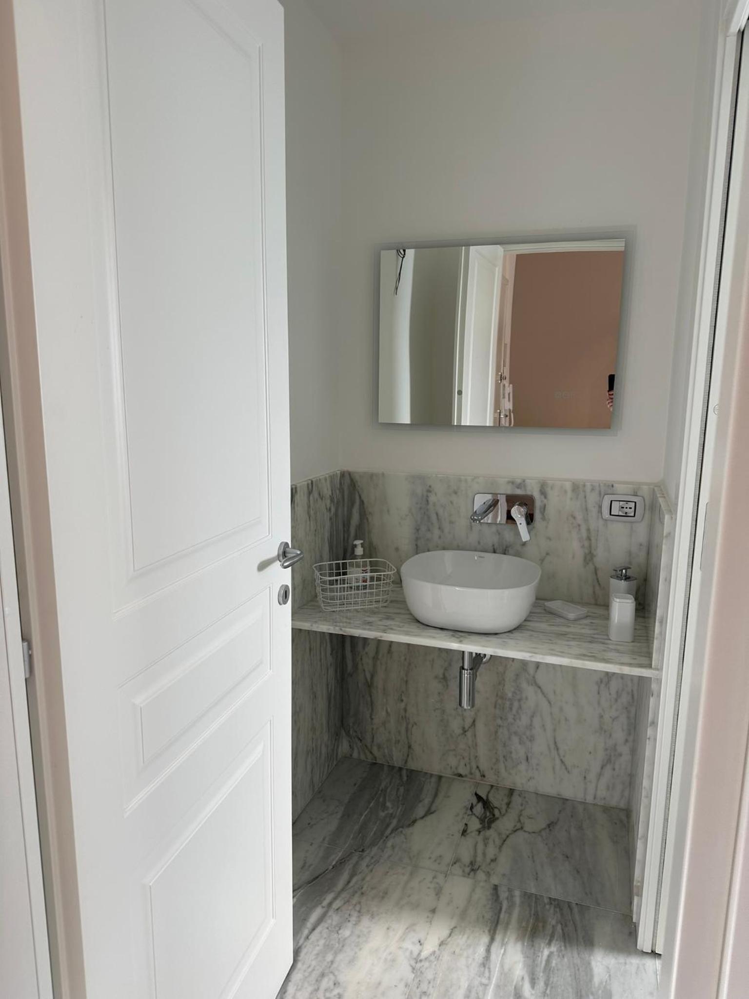 Lily Suite