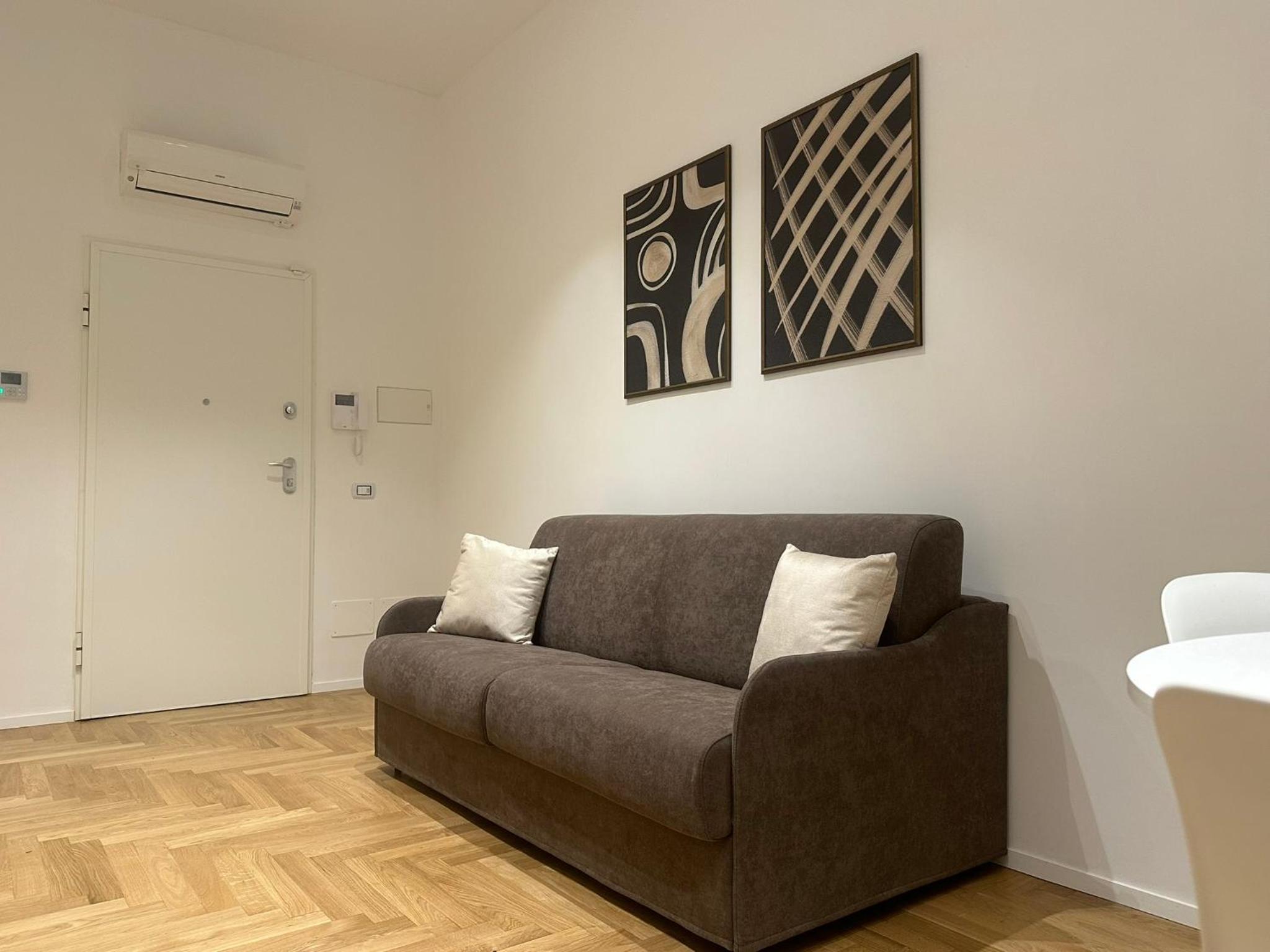 Lily Suite