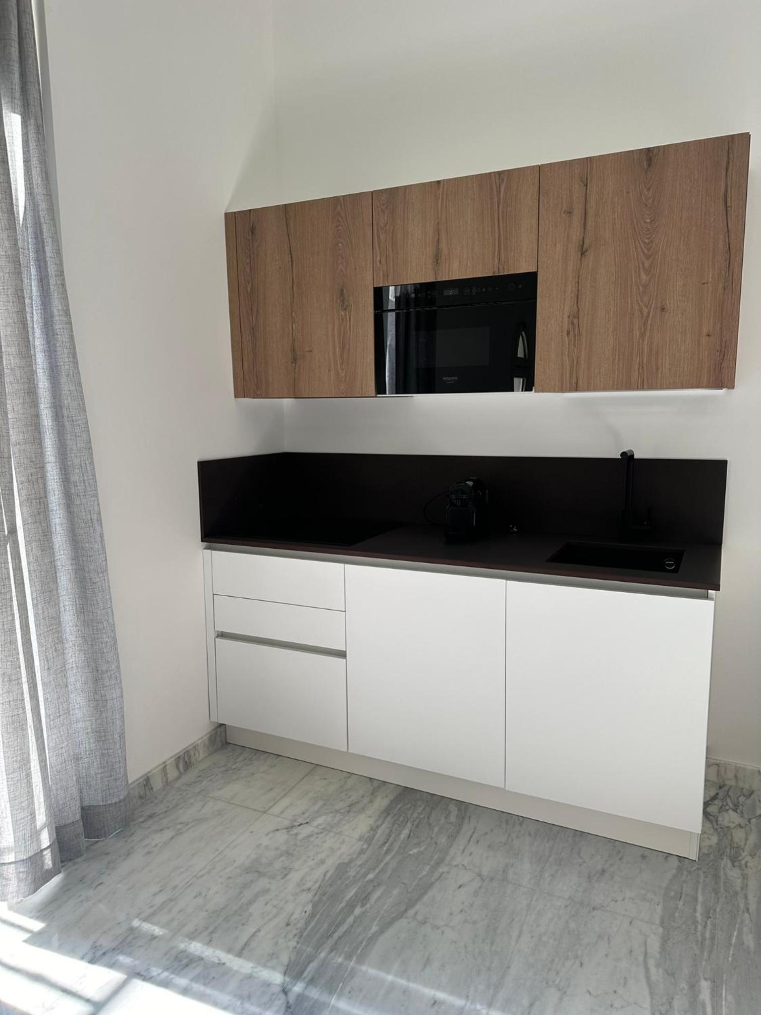 Lily Suite