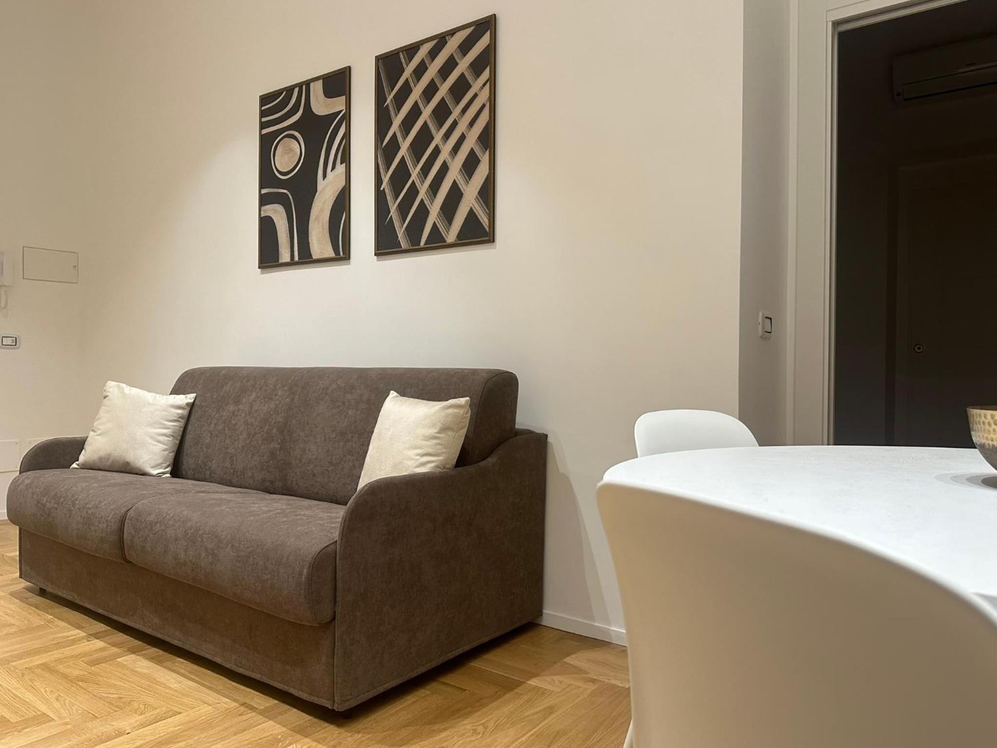 Lily Suite