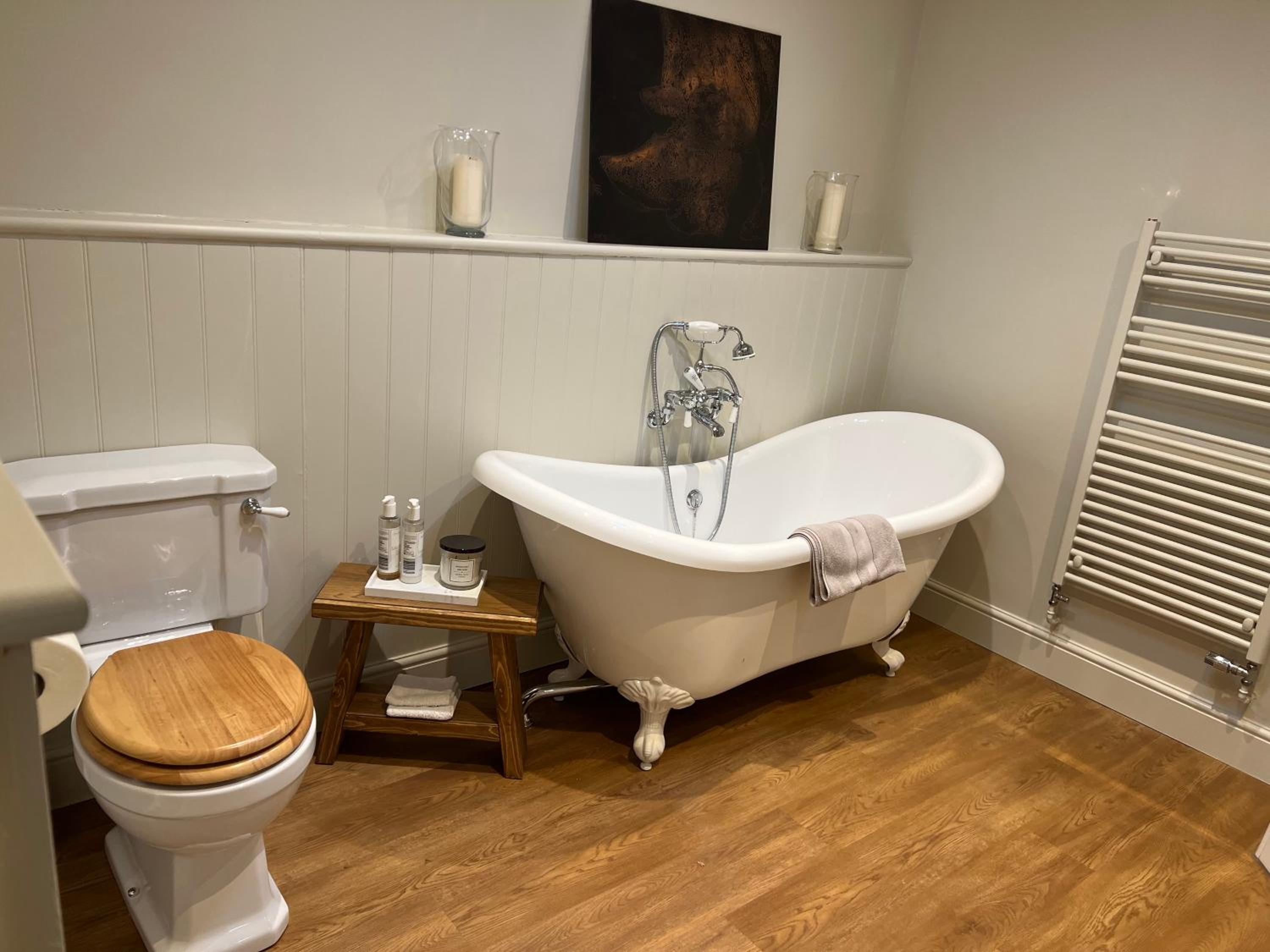 The Clock Tower & Dairy - Two x 2 Bed Barns with Indoor Pool view 5