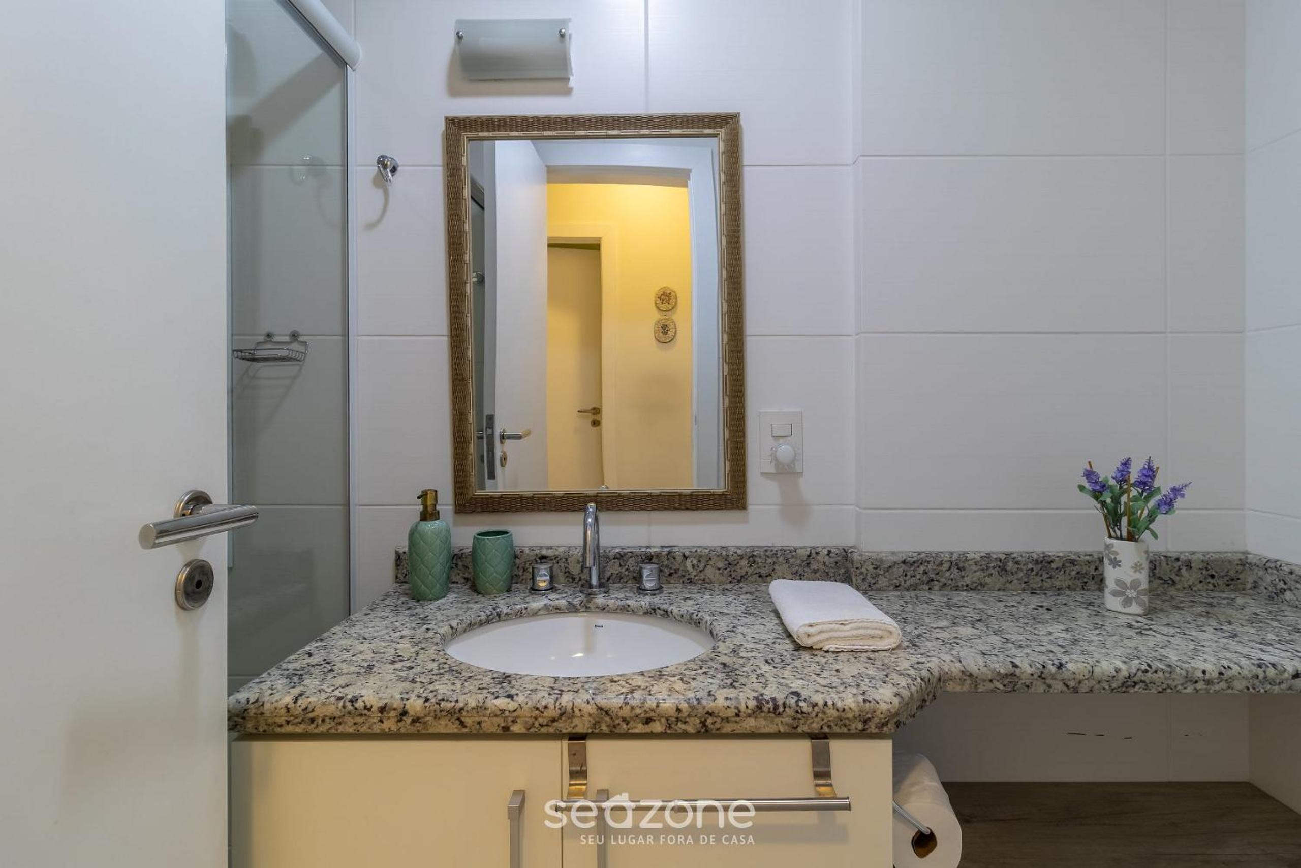 Apt w swimming pool 400m fr Campeche Beach RAP308