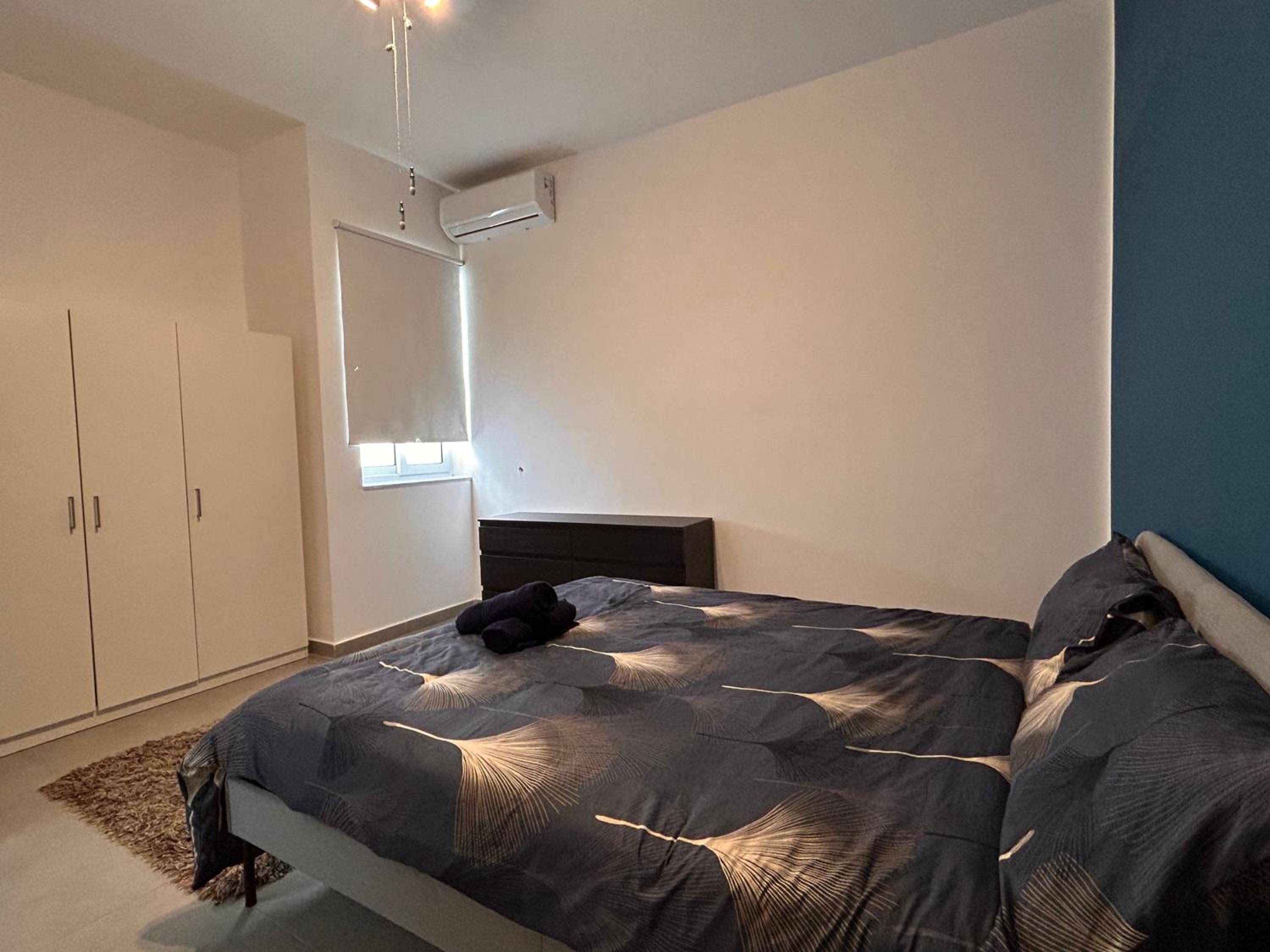 Qawra penthouse 4person AC+wifi photo 4