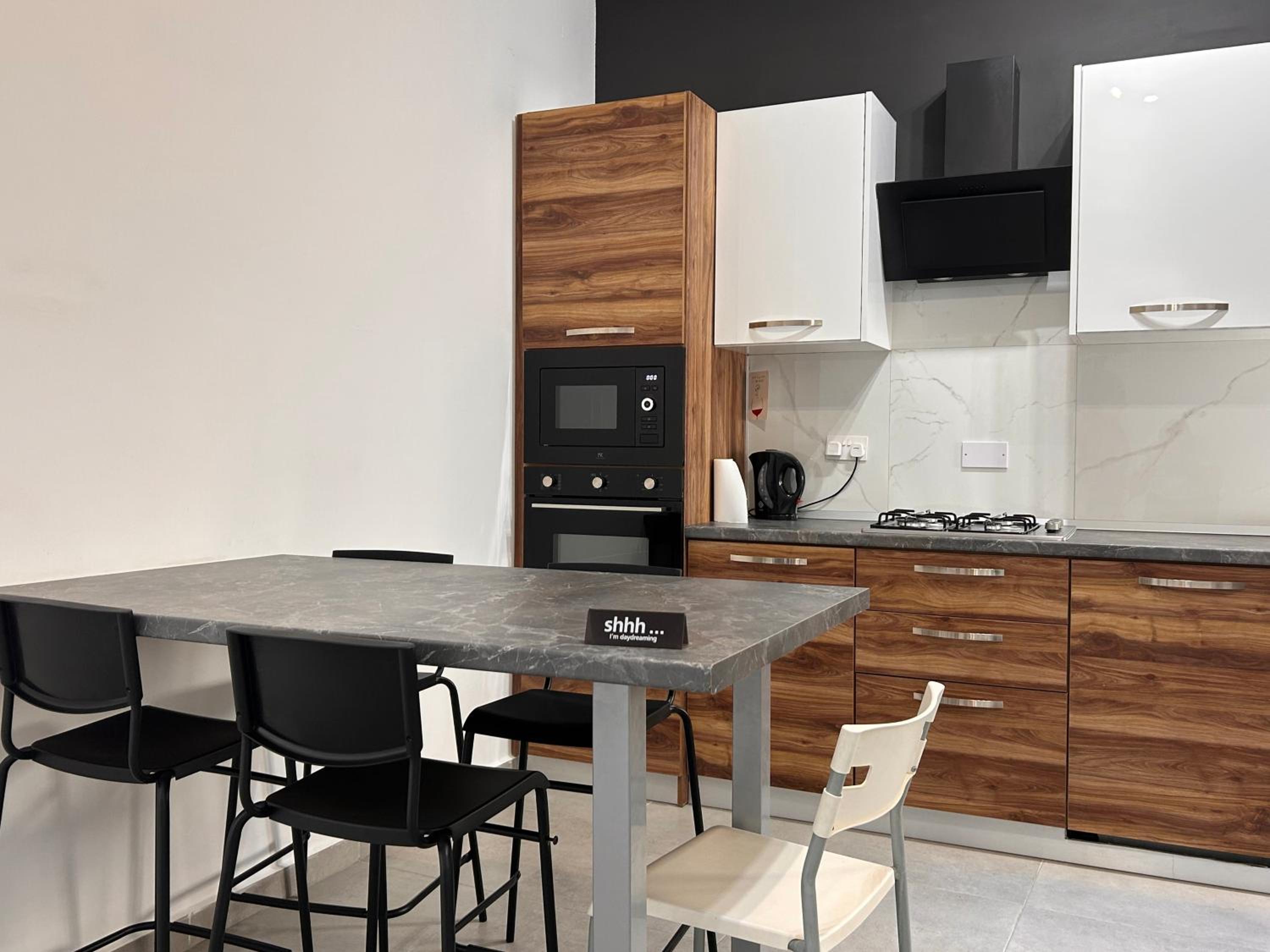Qawra penthouse 4person AC+wifi photo 5