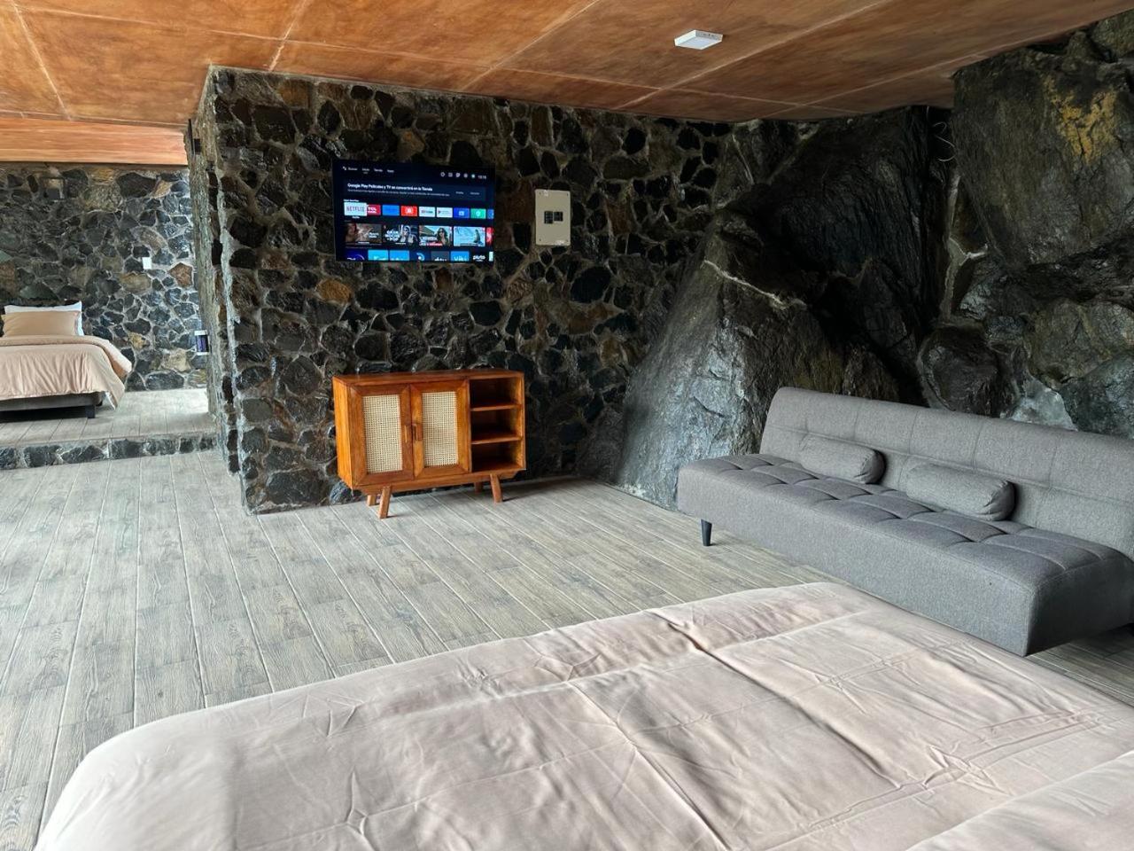 BAÑOS GLAMPING LEONORÈ