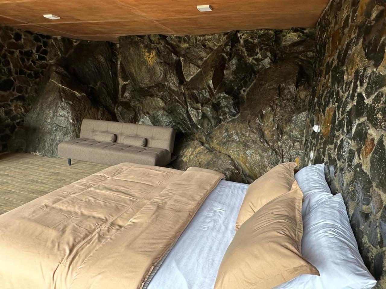 BAÑOS GLAMPING LEONORÈ