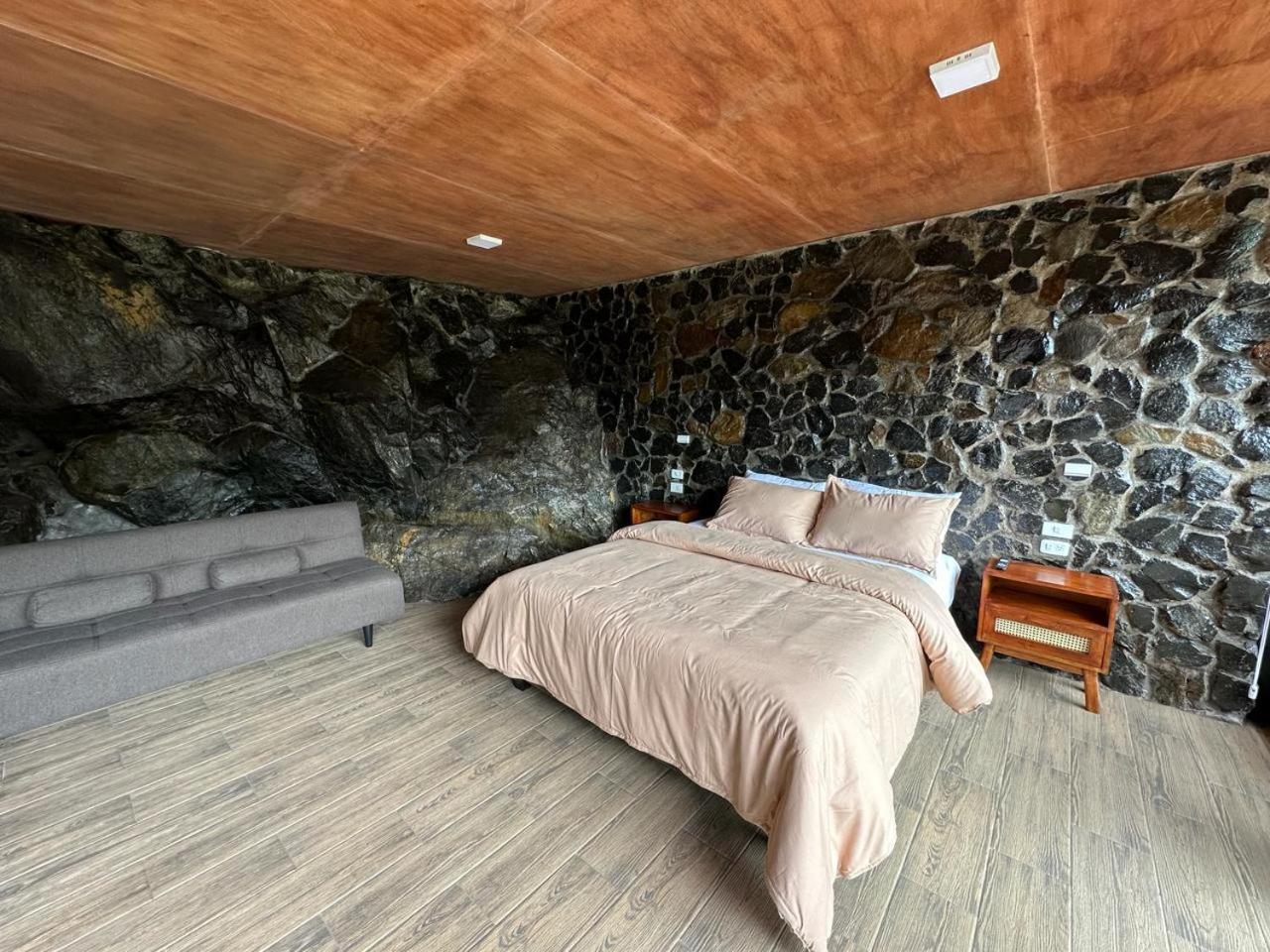 BAÑOS GLAMPING LEONORÈ