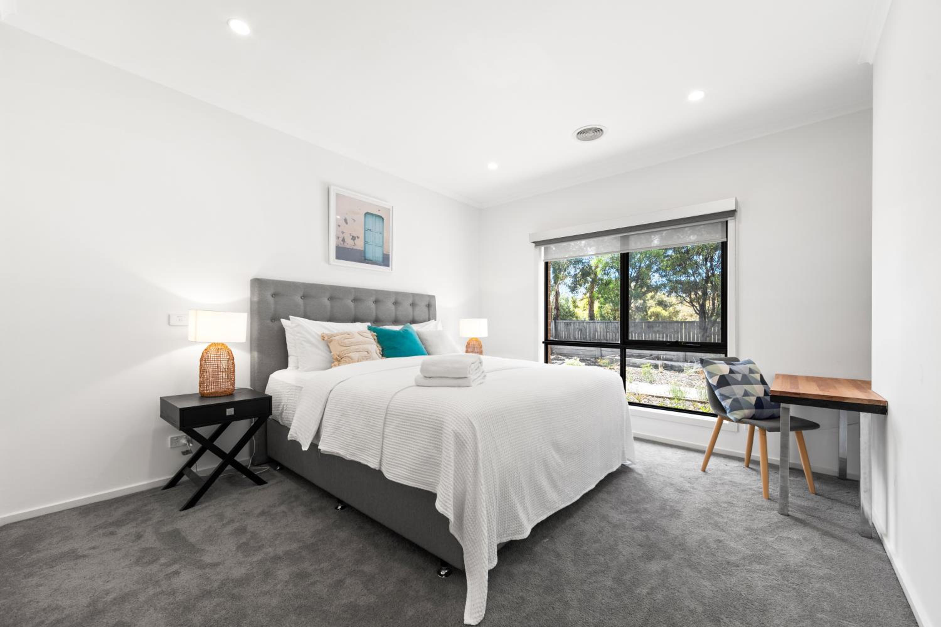 10BR Great Ocean farmstay for 20 people