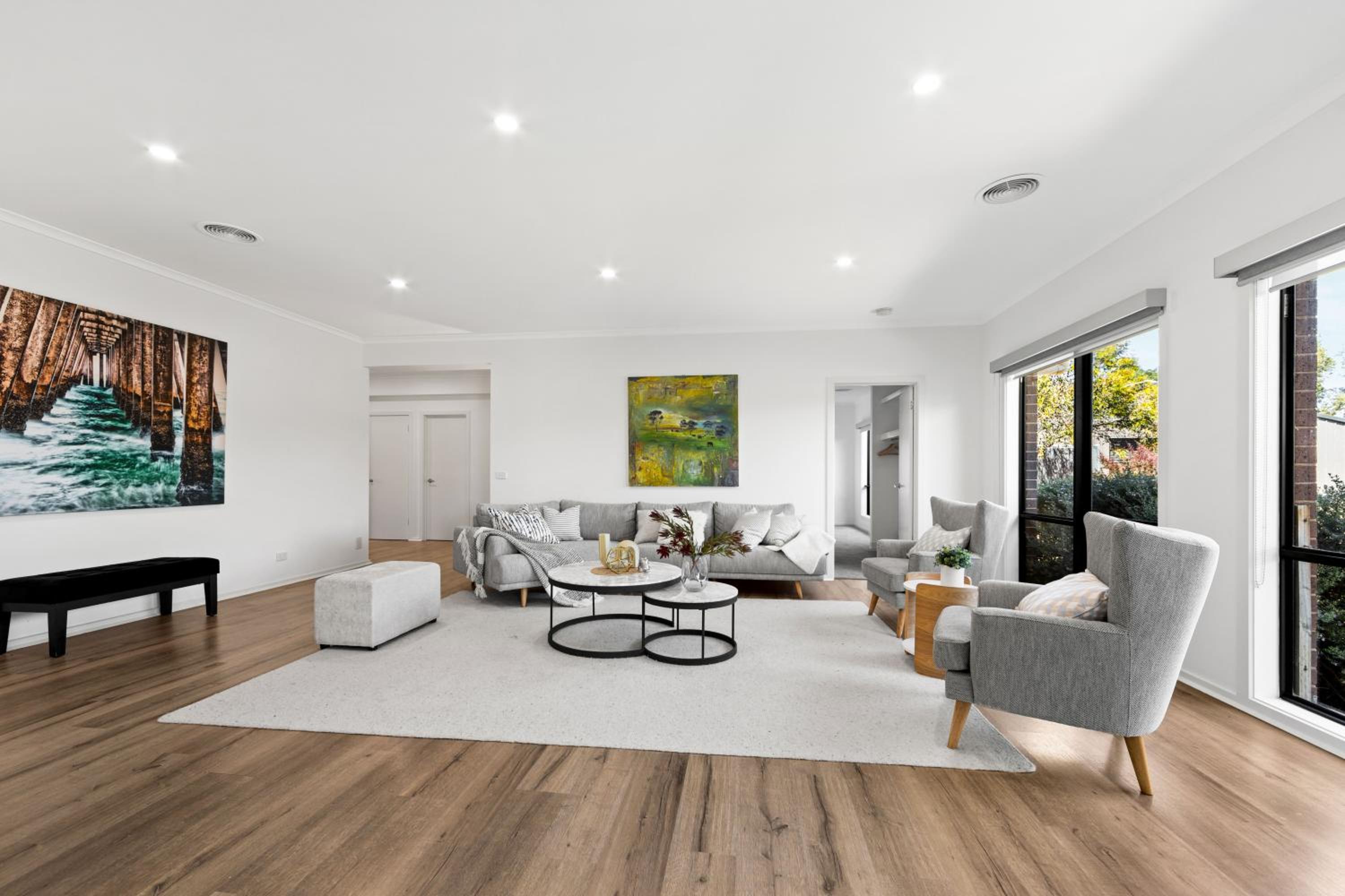 10BR Great Ocean farmstay for 20 people