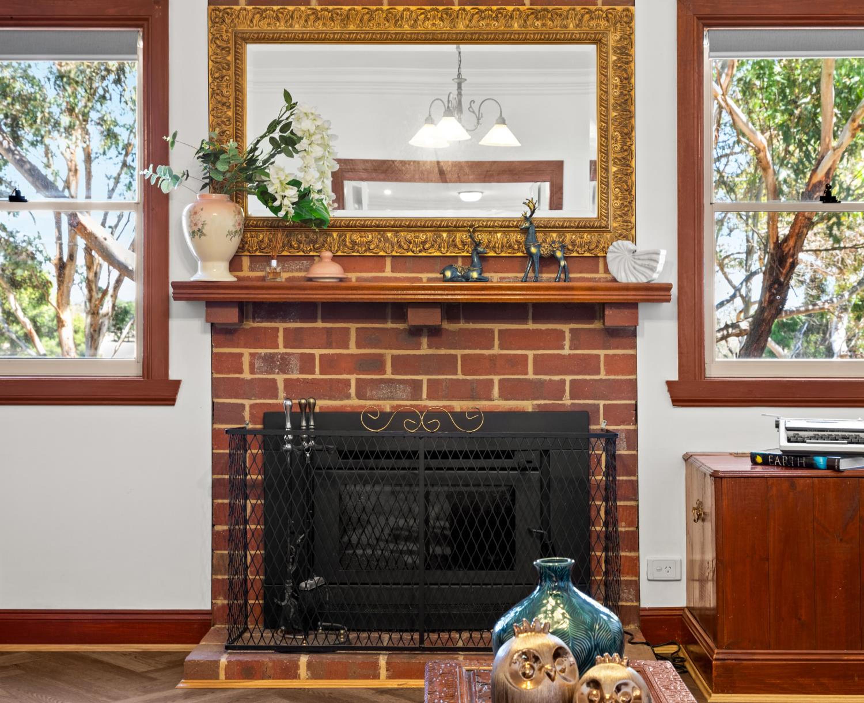 10BR Great Ocean farmstay for 20 people