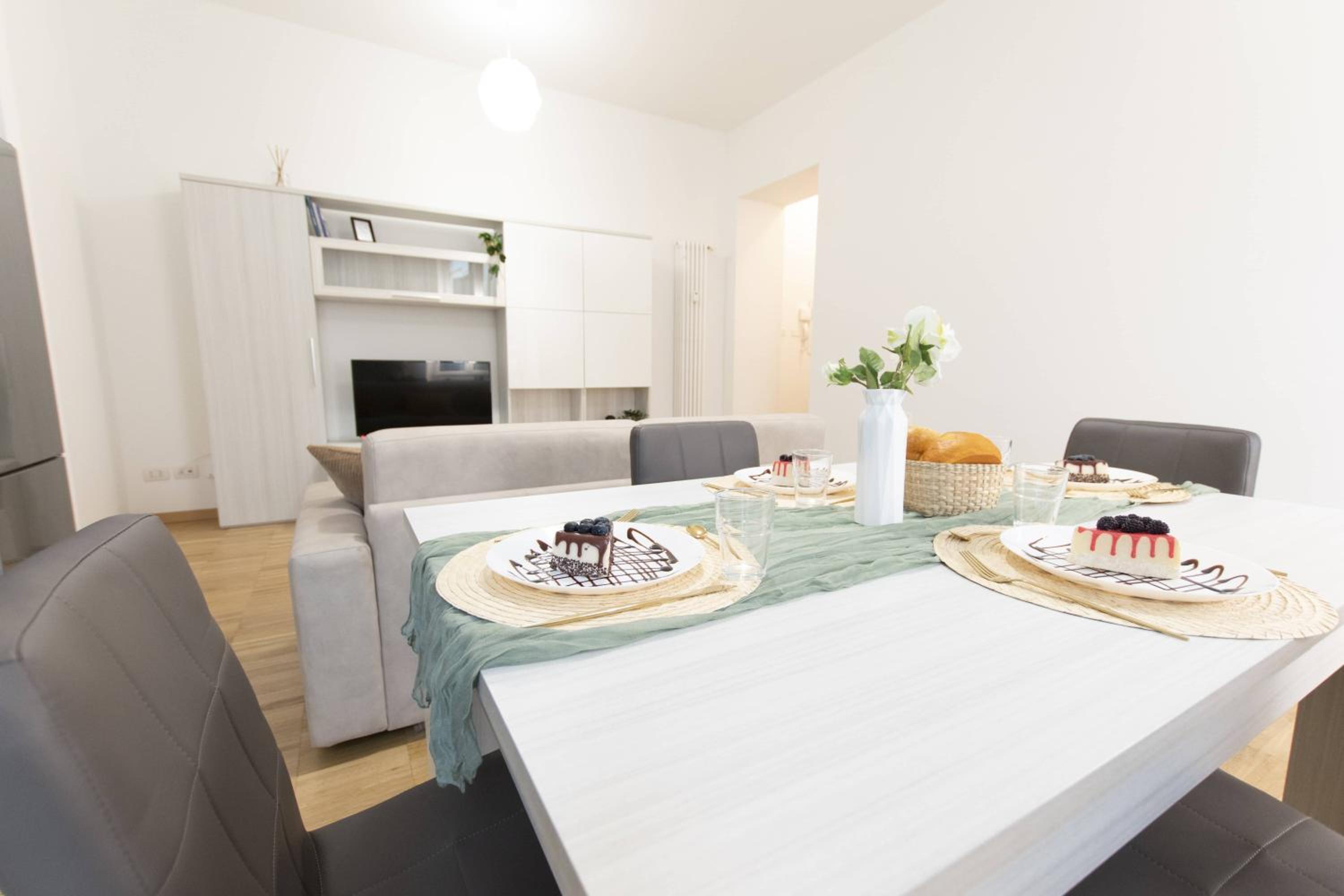 We Home - Premuda Boutique, Milano