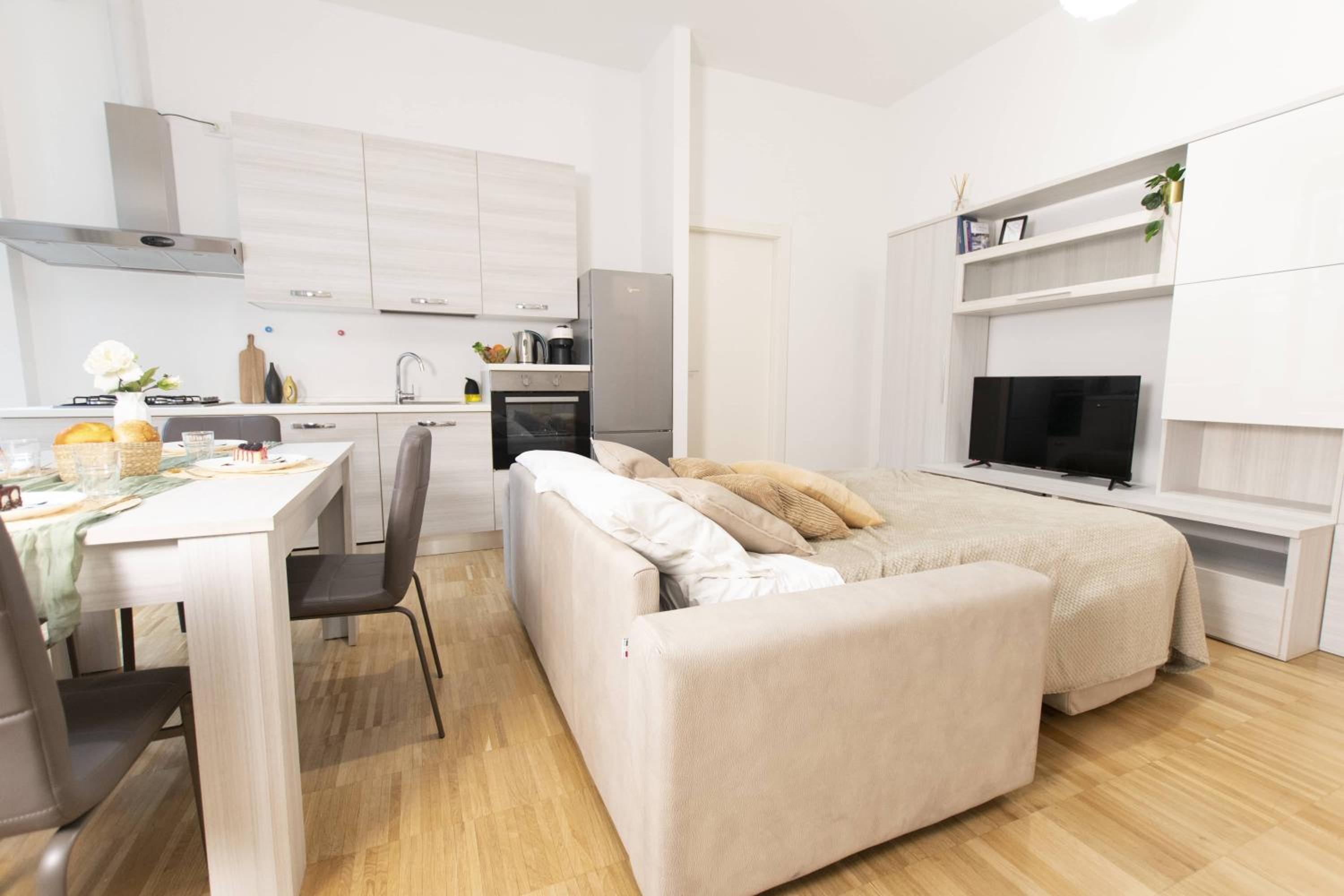 We Home - Premuda Boutique, Milano