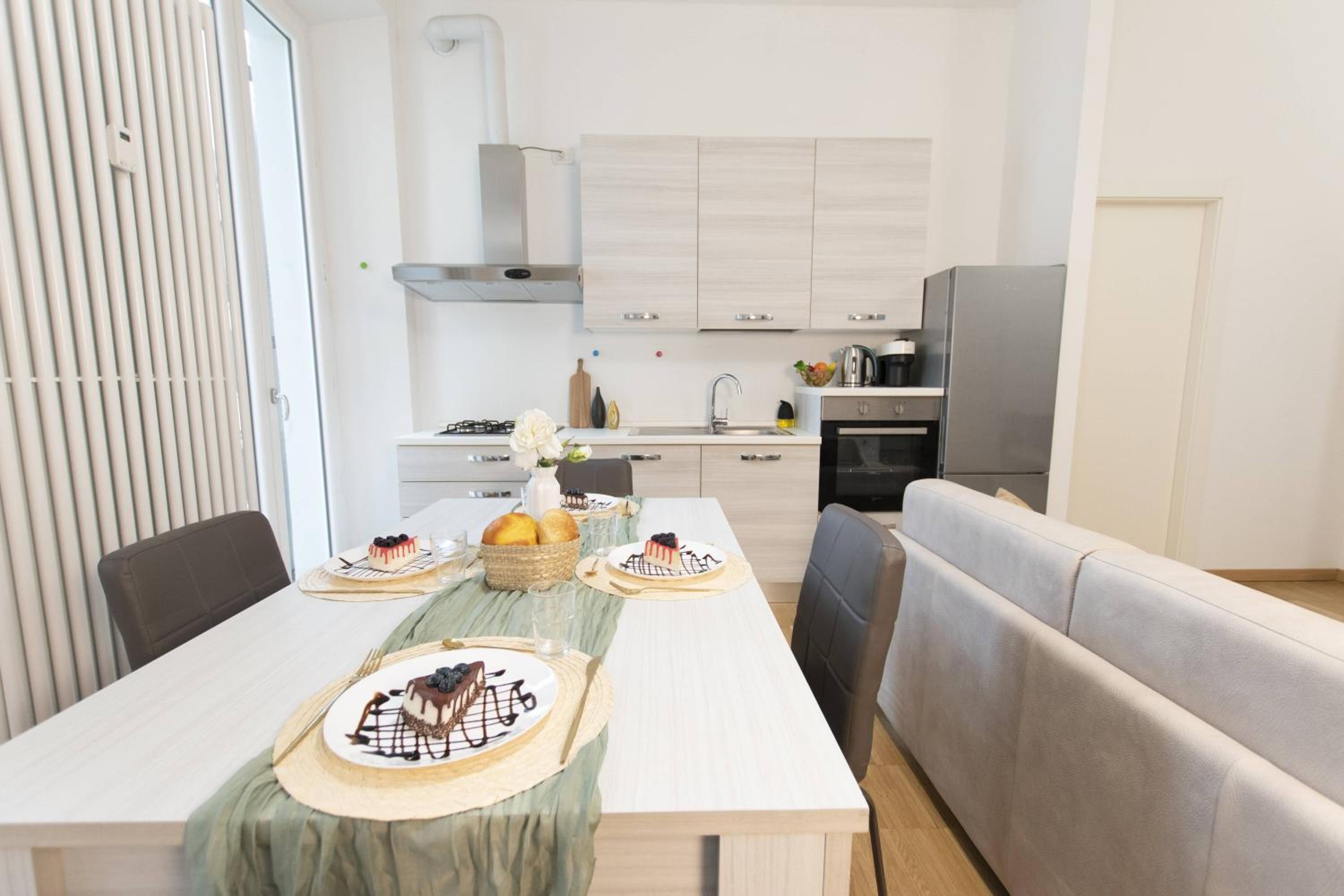 We Home - Premuda Boutique, Milano