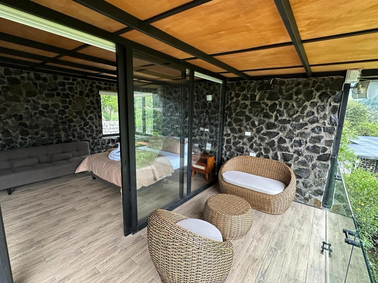 BAÑOS GLAMPING LEONORÈ