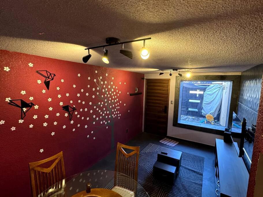 Hotel Contemporary style house. - Image 1