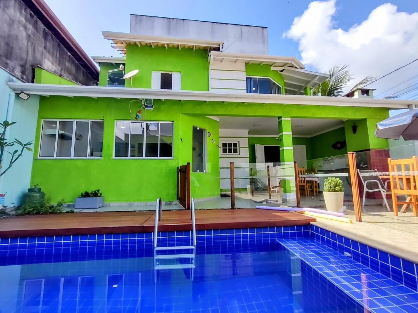 casa com piscina