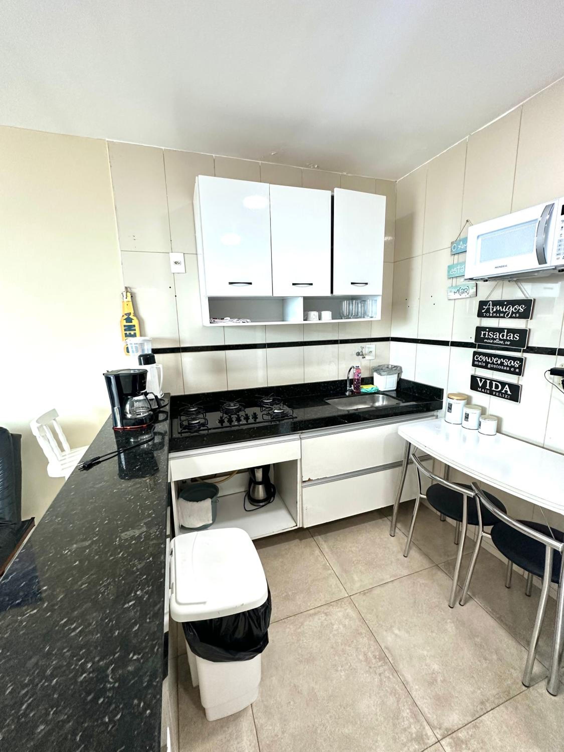 Apartamento com 2 quartos até 7 Pessoas- Orla da Praia Grande