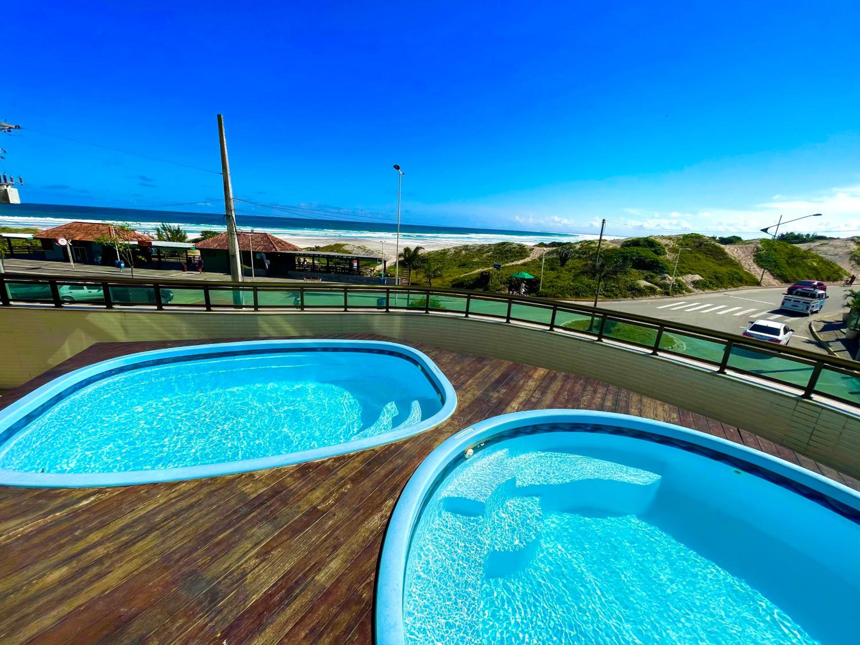 Apartamento com 2 quartos até 7 Pessoas- Orla da Praia Grande