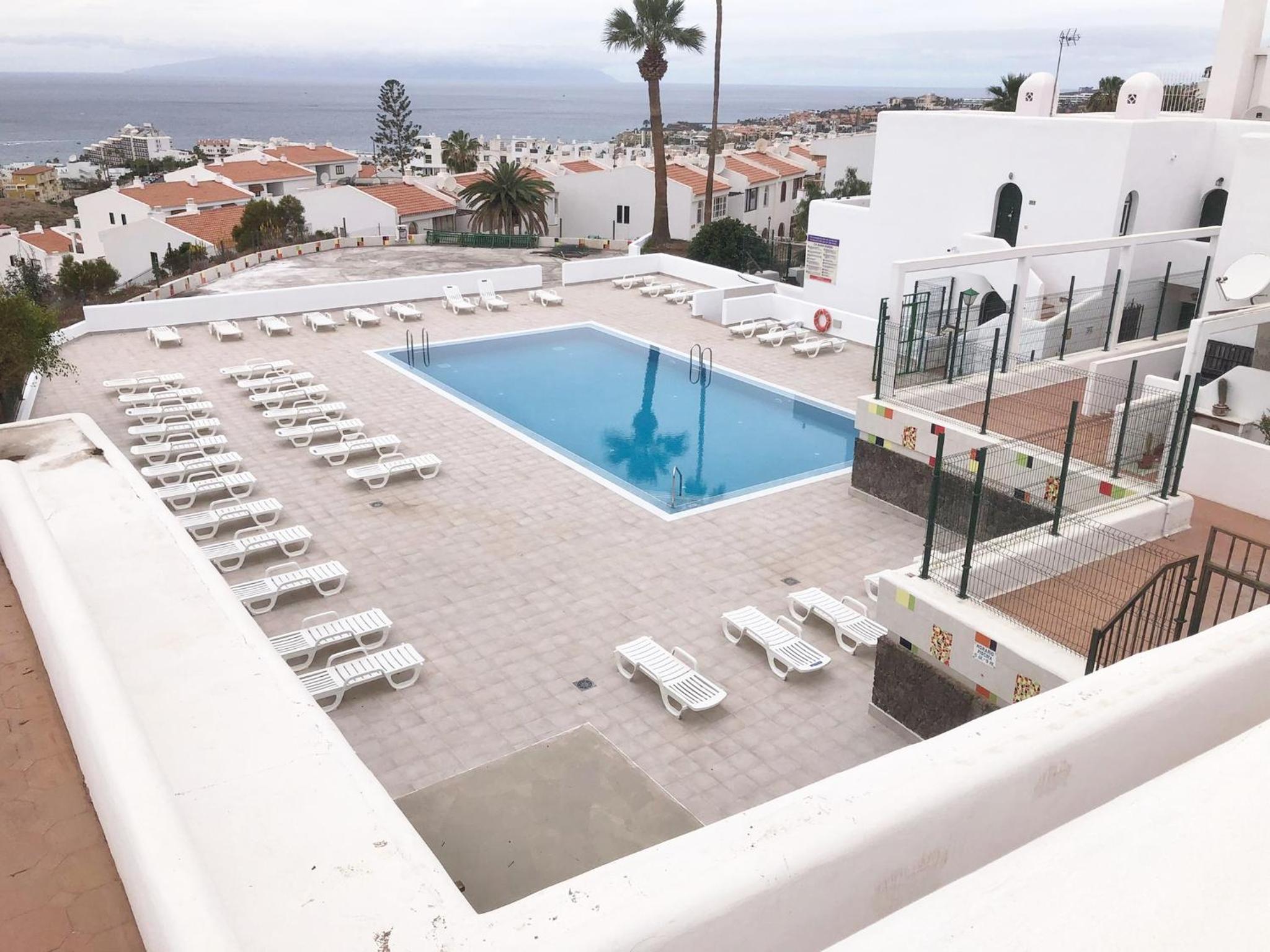 Apartamento Birgitt en Aloha Garden con vista mar y piscina