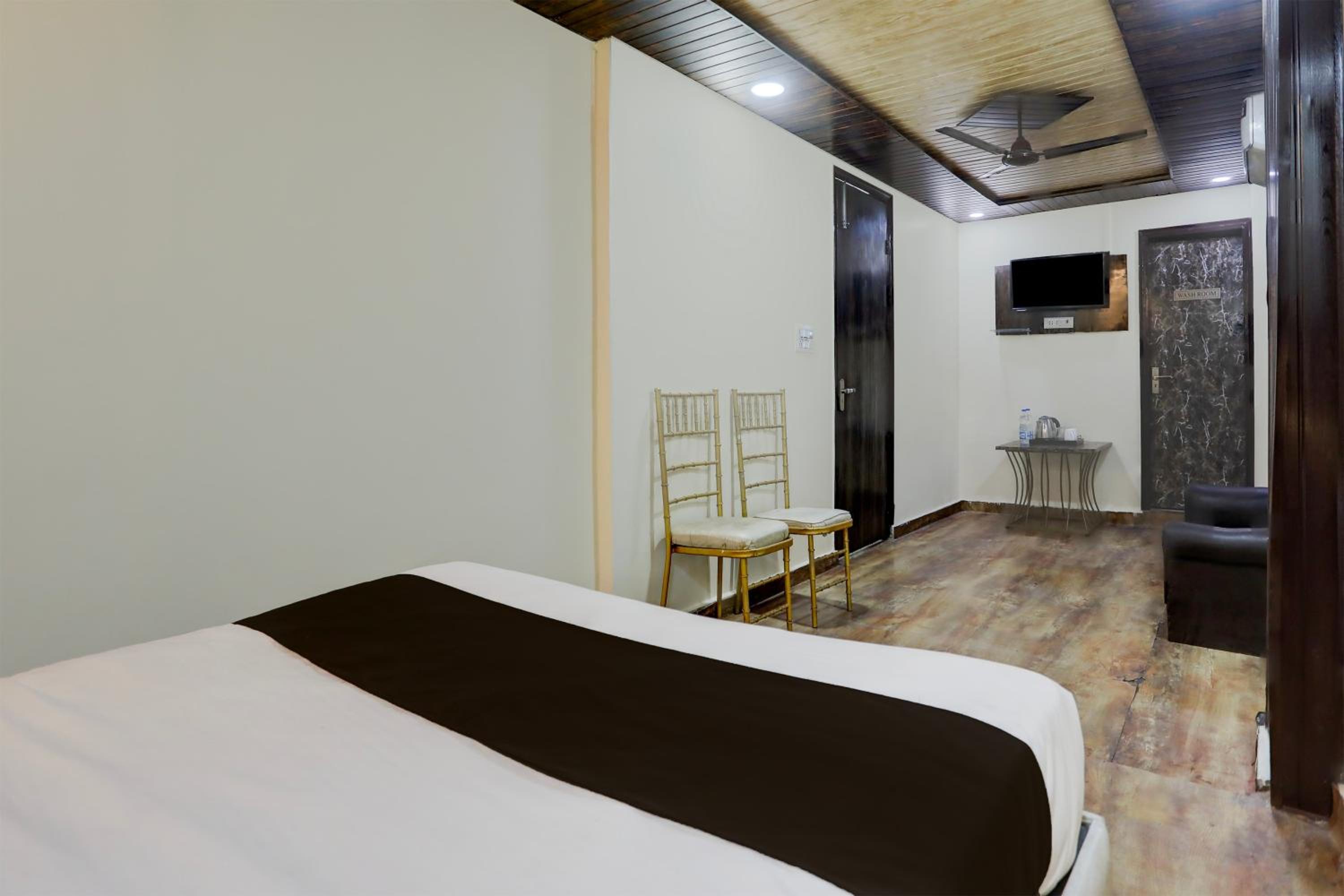 HOTEL O SHIPRAJ INN view 4