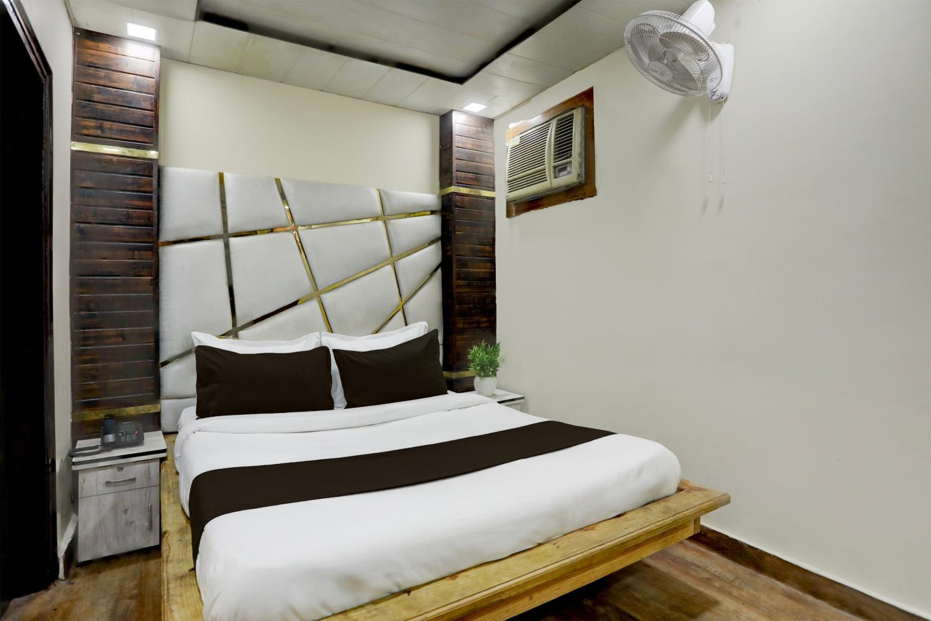 HOTEL O SHIPRAJ INN view 5