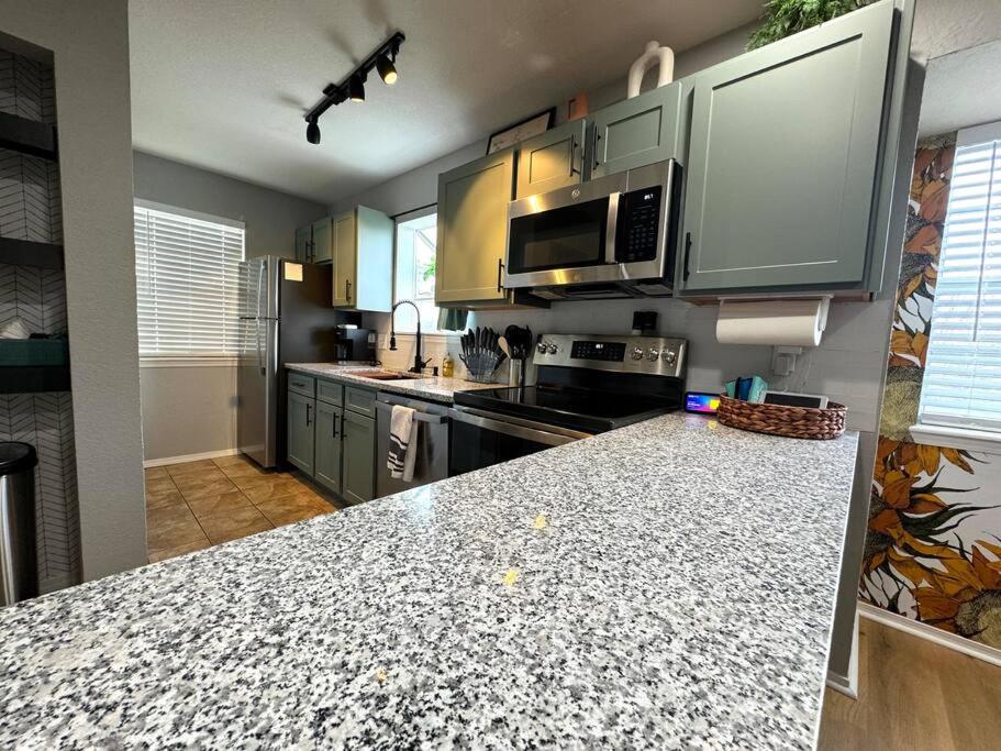 Modern Comfort: Updated Cozy Condo in Indian Point - Property Image 3