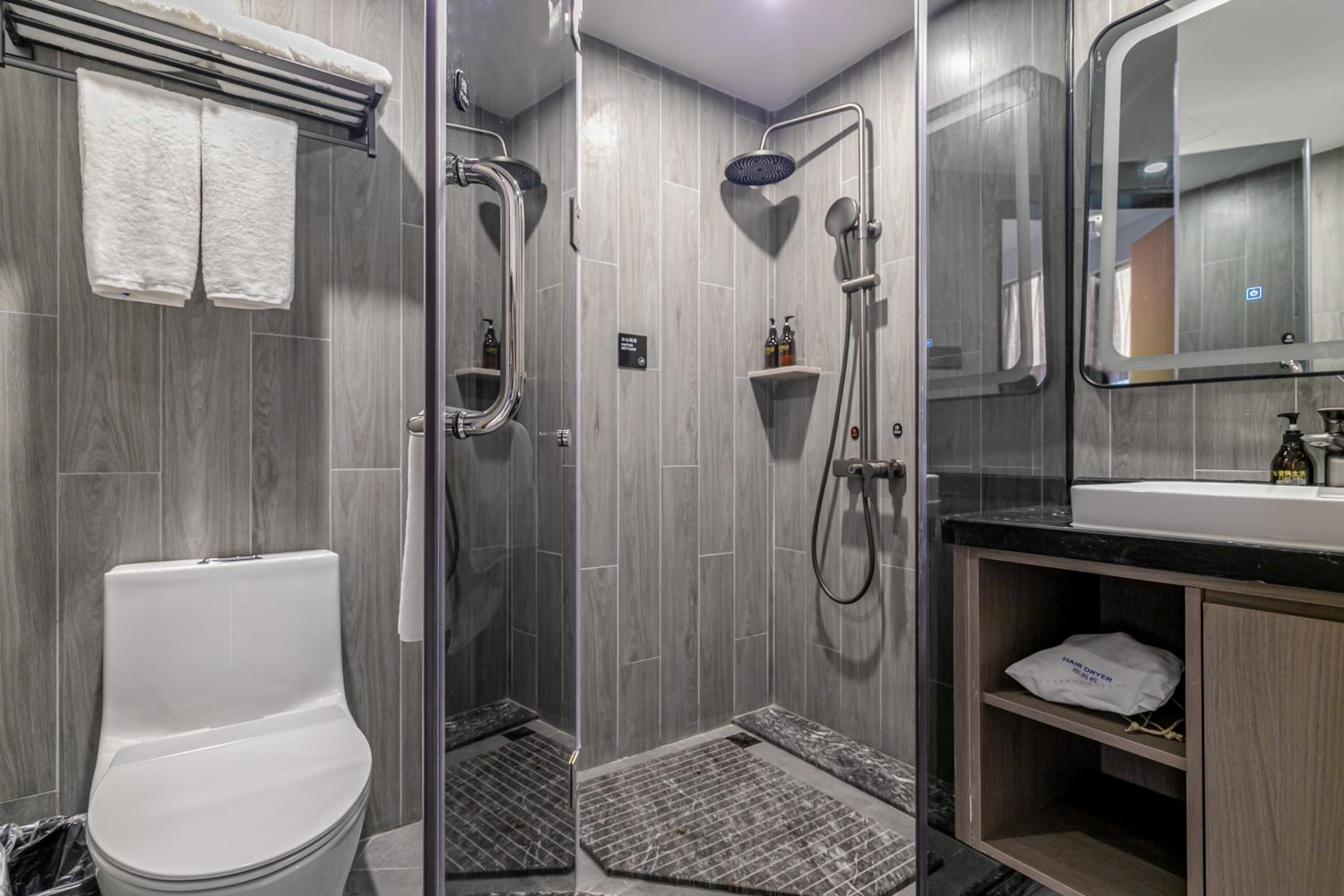 Insail Hotel Guangzhou University of Chinese Medicine Metro Branch