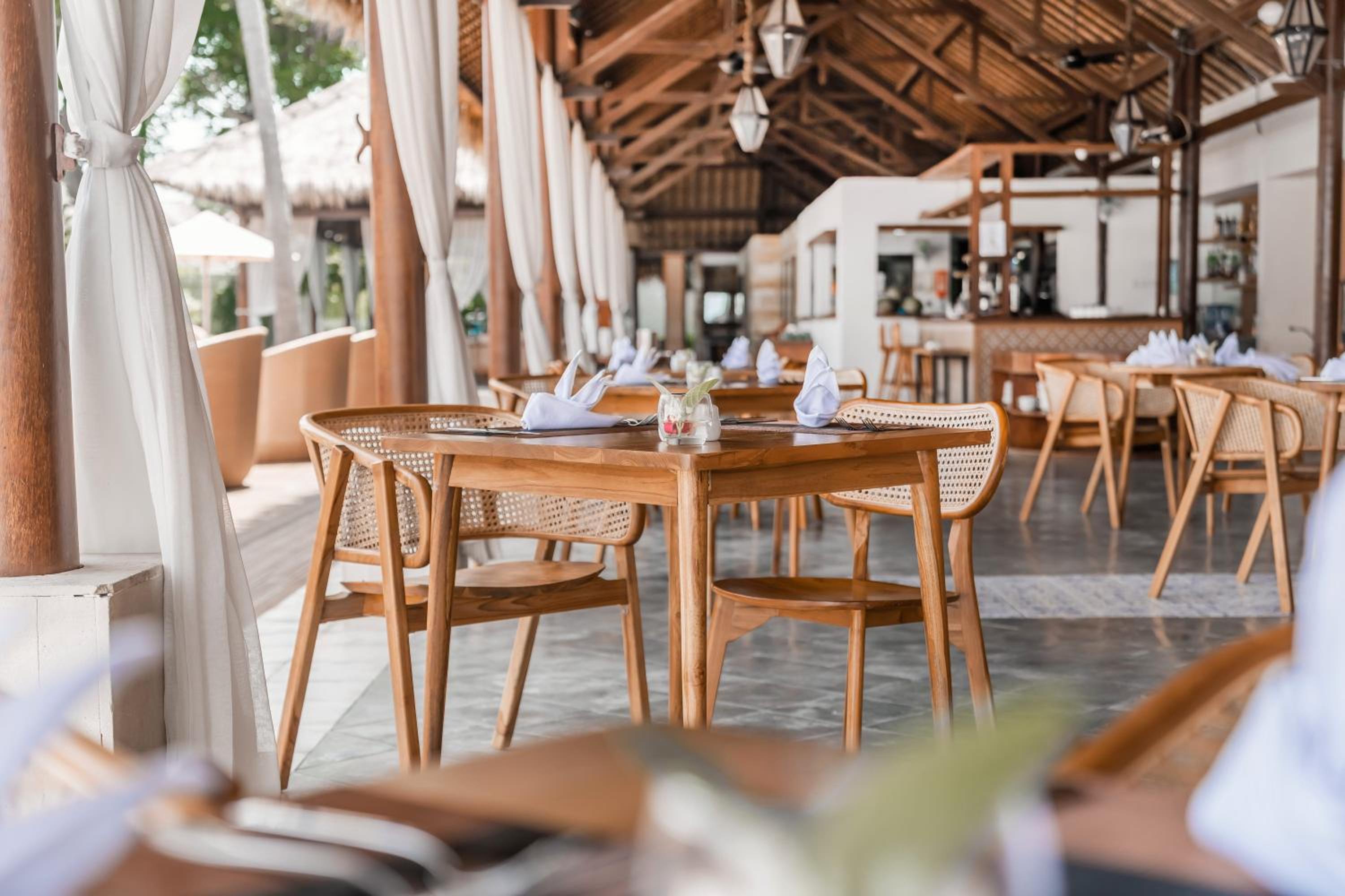 Lembongan Beach Club & Resort