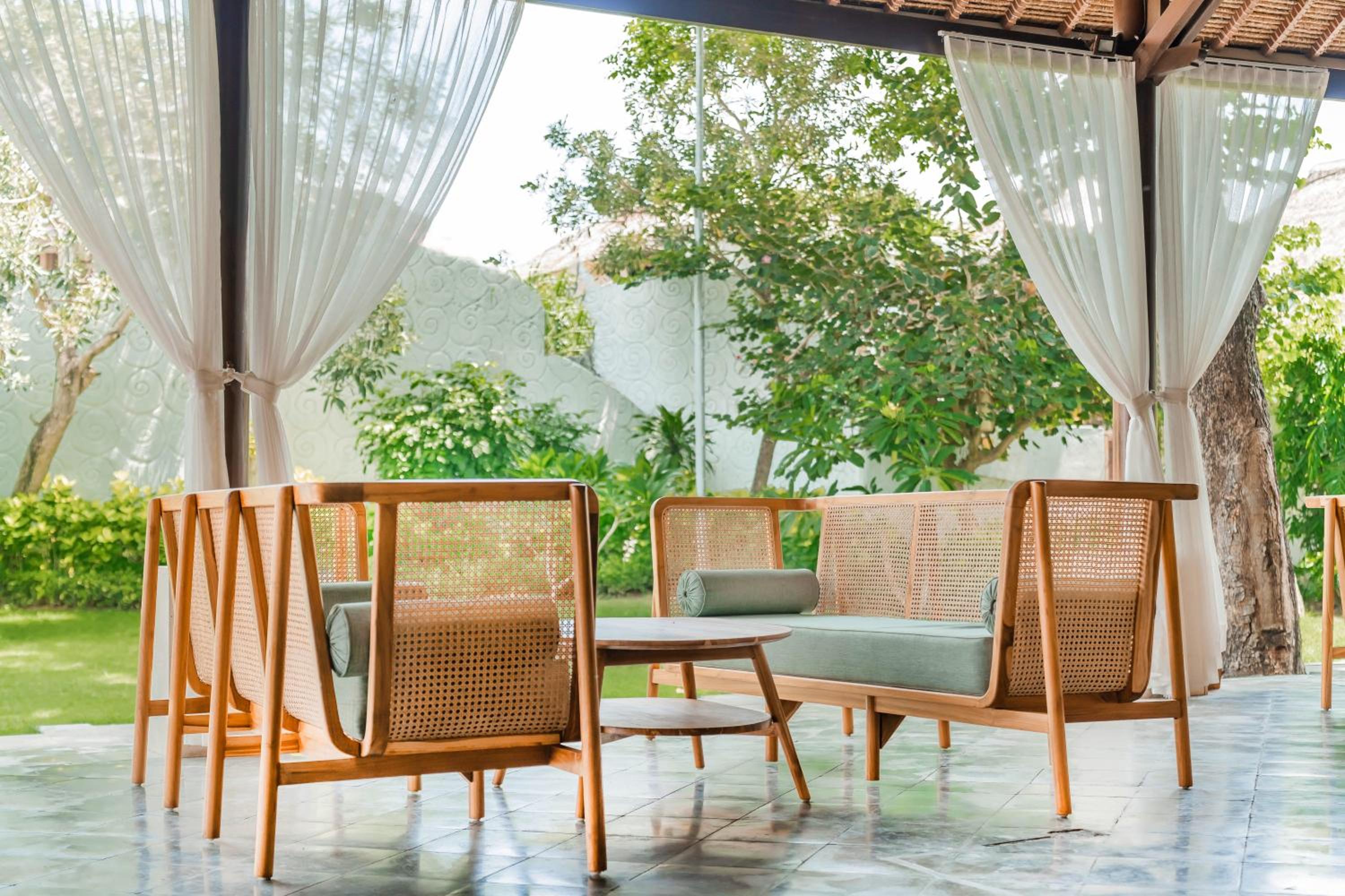 Lembongan Beach Club & Resort