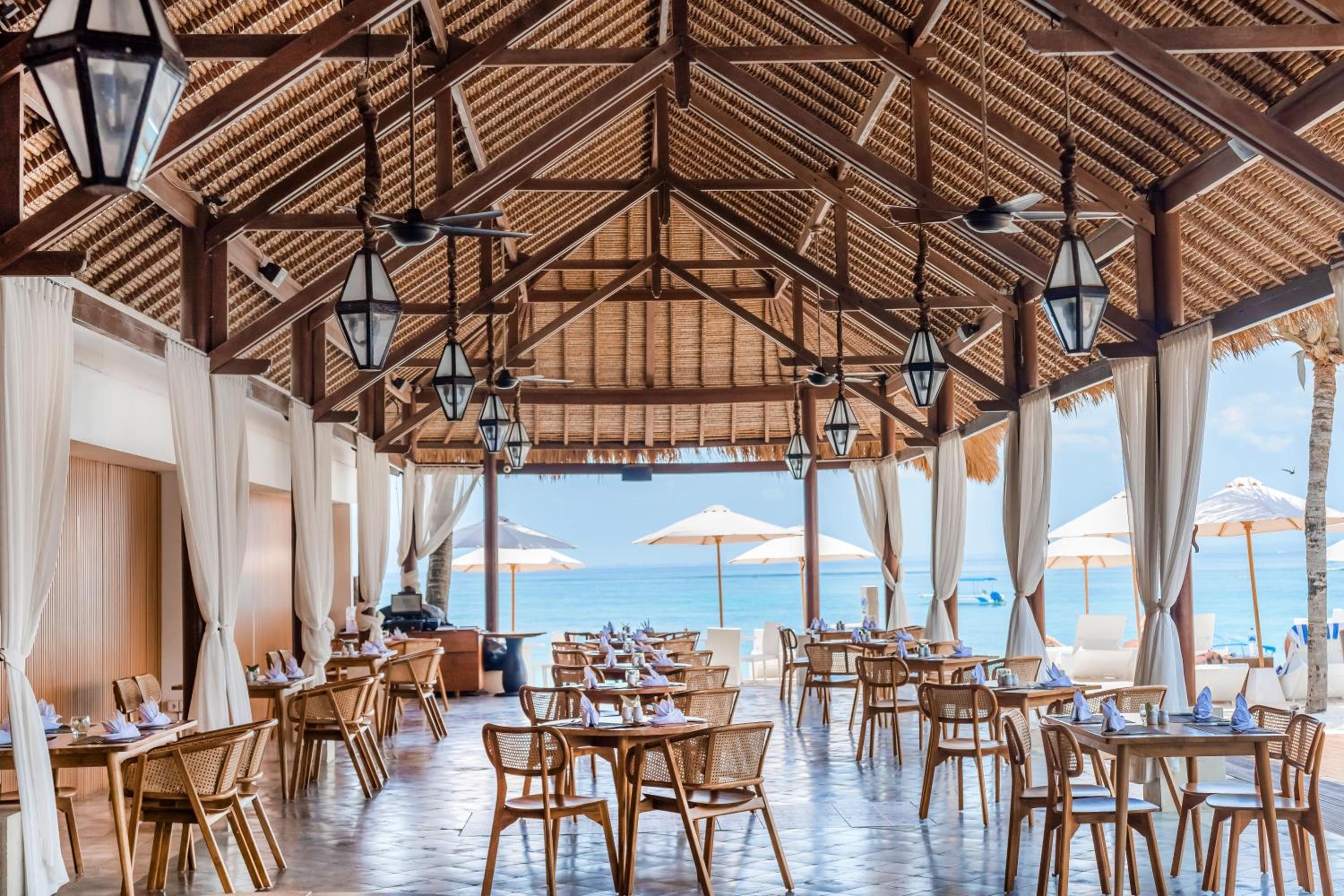 Lembongan Beach Club & Resort